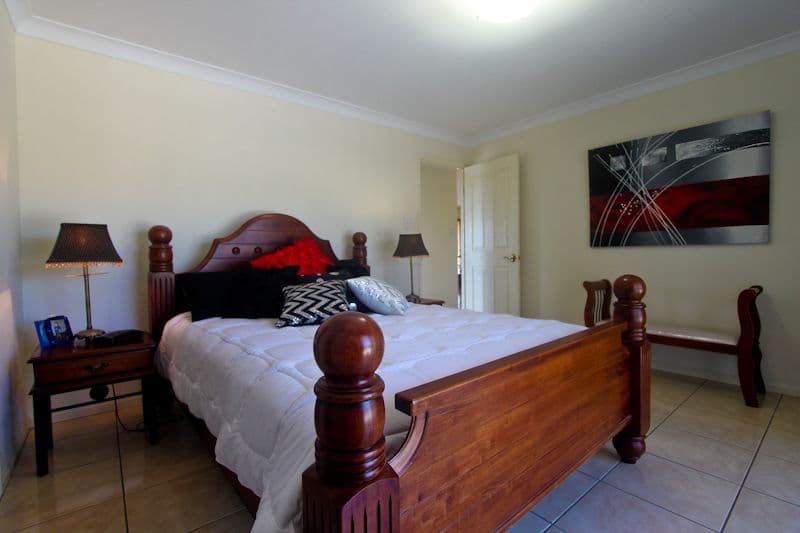 4 Brownlow Court, CASHMERE QLD 4500, Cashmere - Thumbnail 6