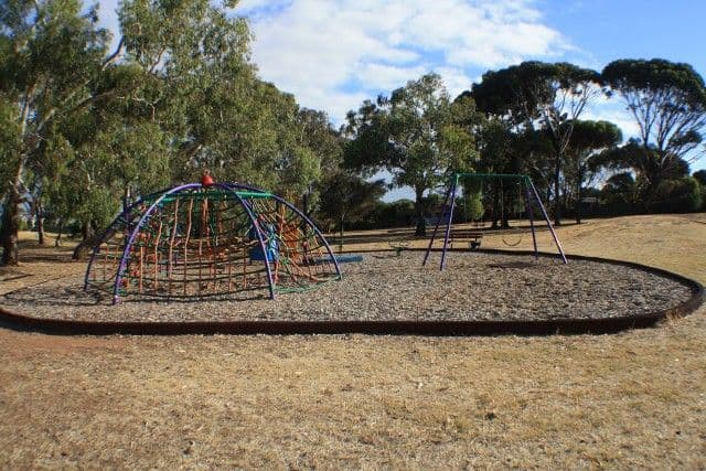 7 Oswin Court, MORPHETT VALE SA 5162, Morphett Vale - Thumbnail 2