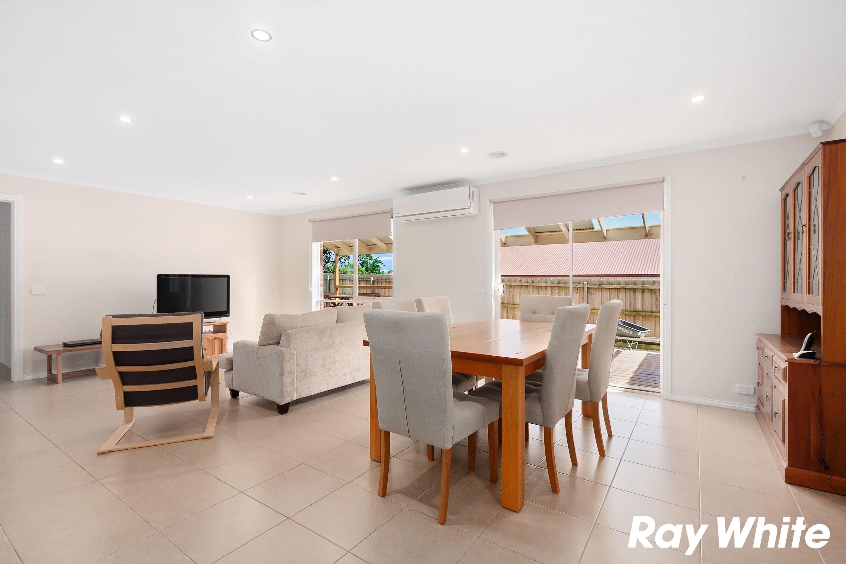 8 Midsummer Lane, Drouin VIC 3818, Drouin - Thumbnail 2
