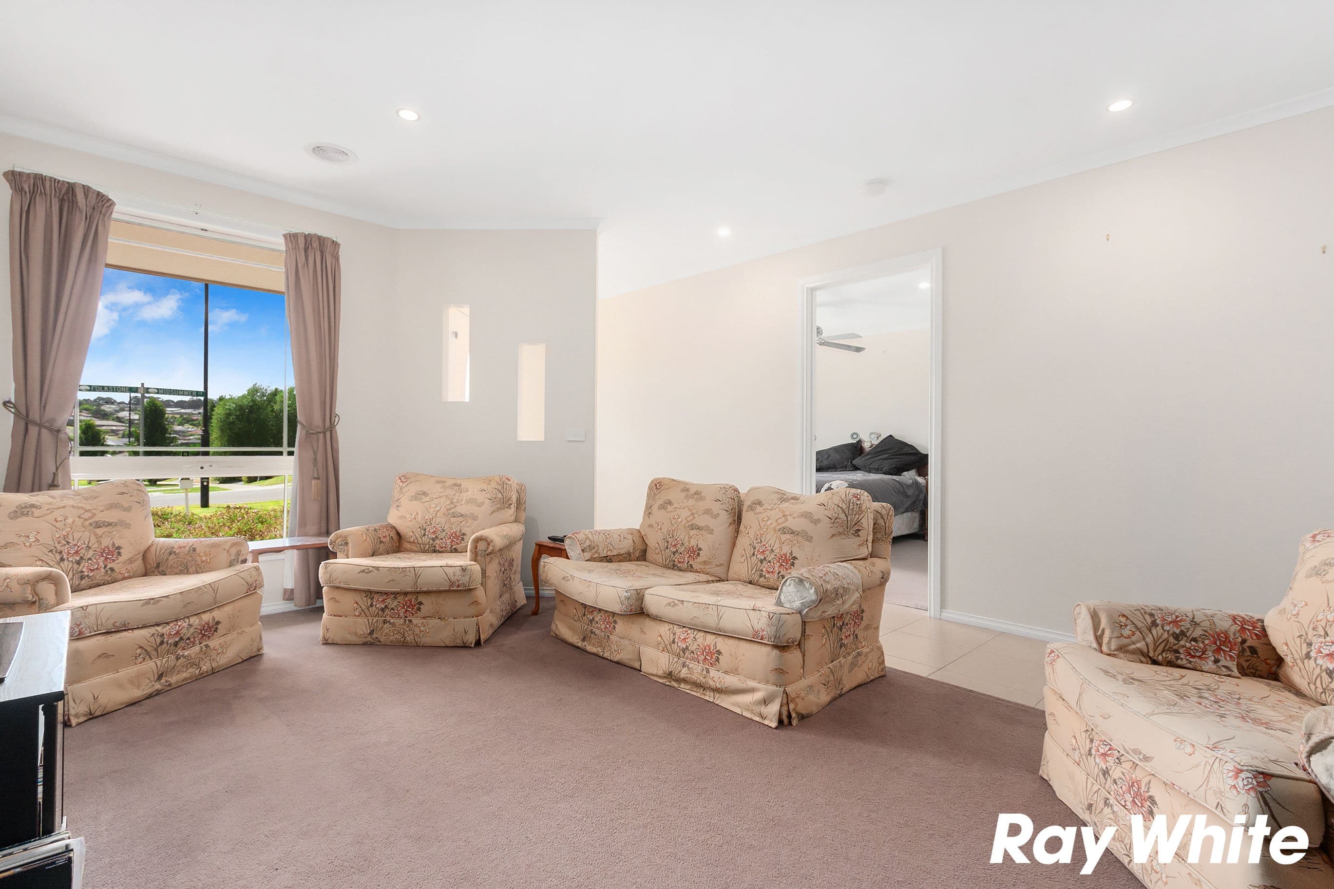 8 Midsummer Lane, Drouin VIC 3818, Drouin - Thumbnail 5