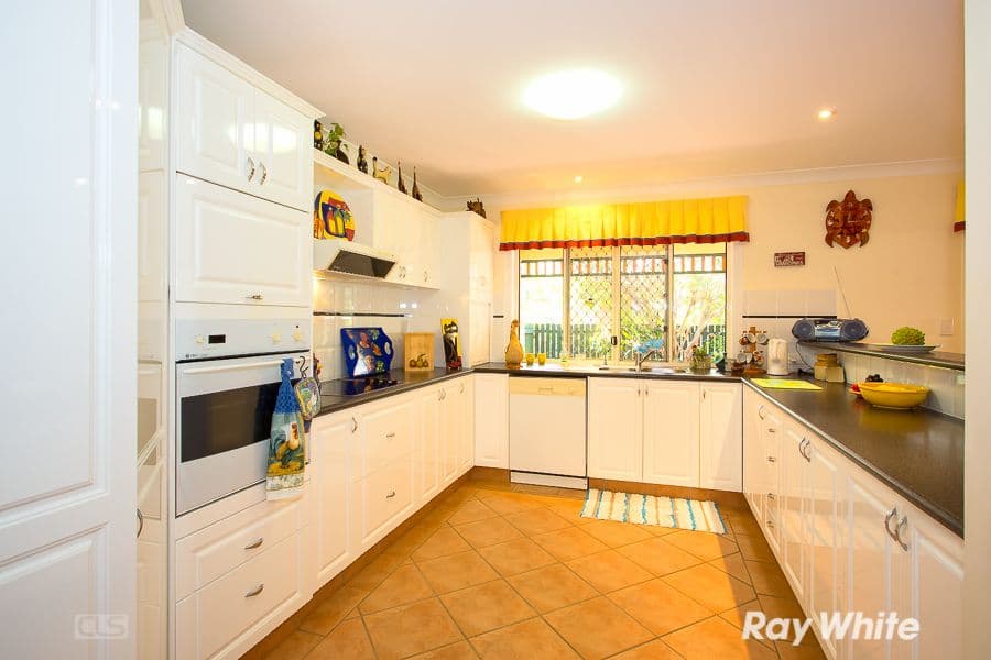 18 Hall Avenue, BONGAREE QLD 4507, Bongaree - Thumbnail 2