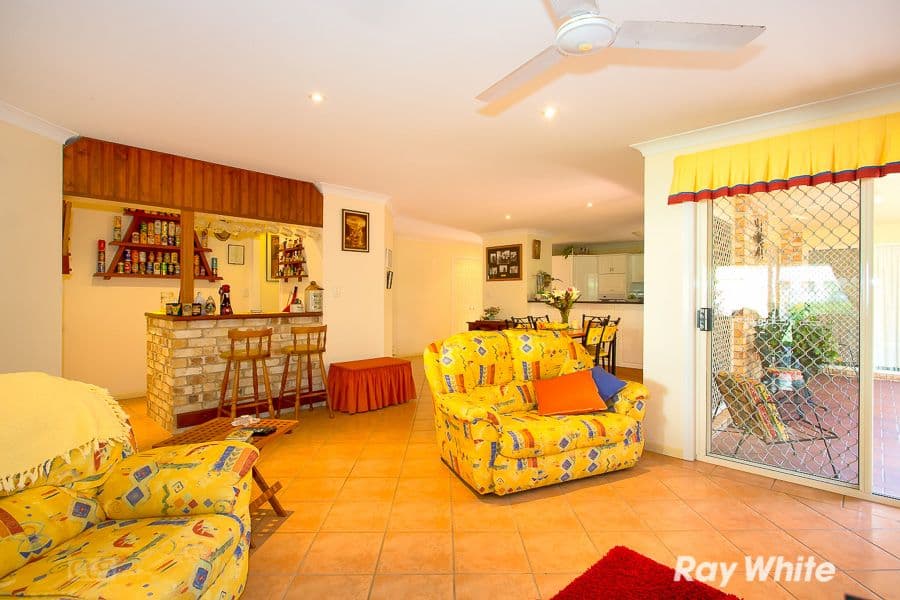 18 Hall Avenue, BONGAREE QLD 4507, Bongaree - Thumbnail 4