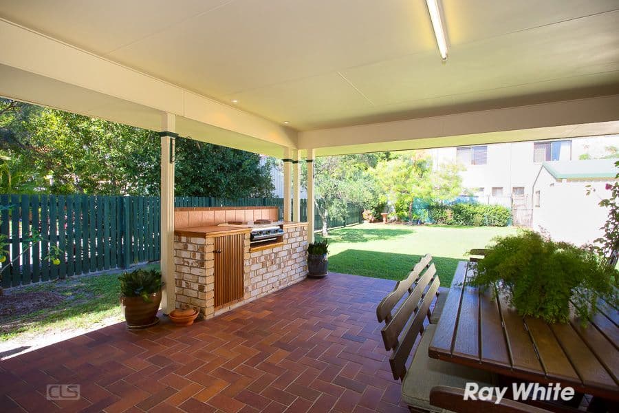 18 Hall Avenue, BONGAREE QLD 4507, Bongaree - Thumbnail 7