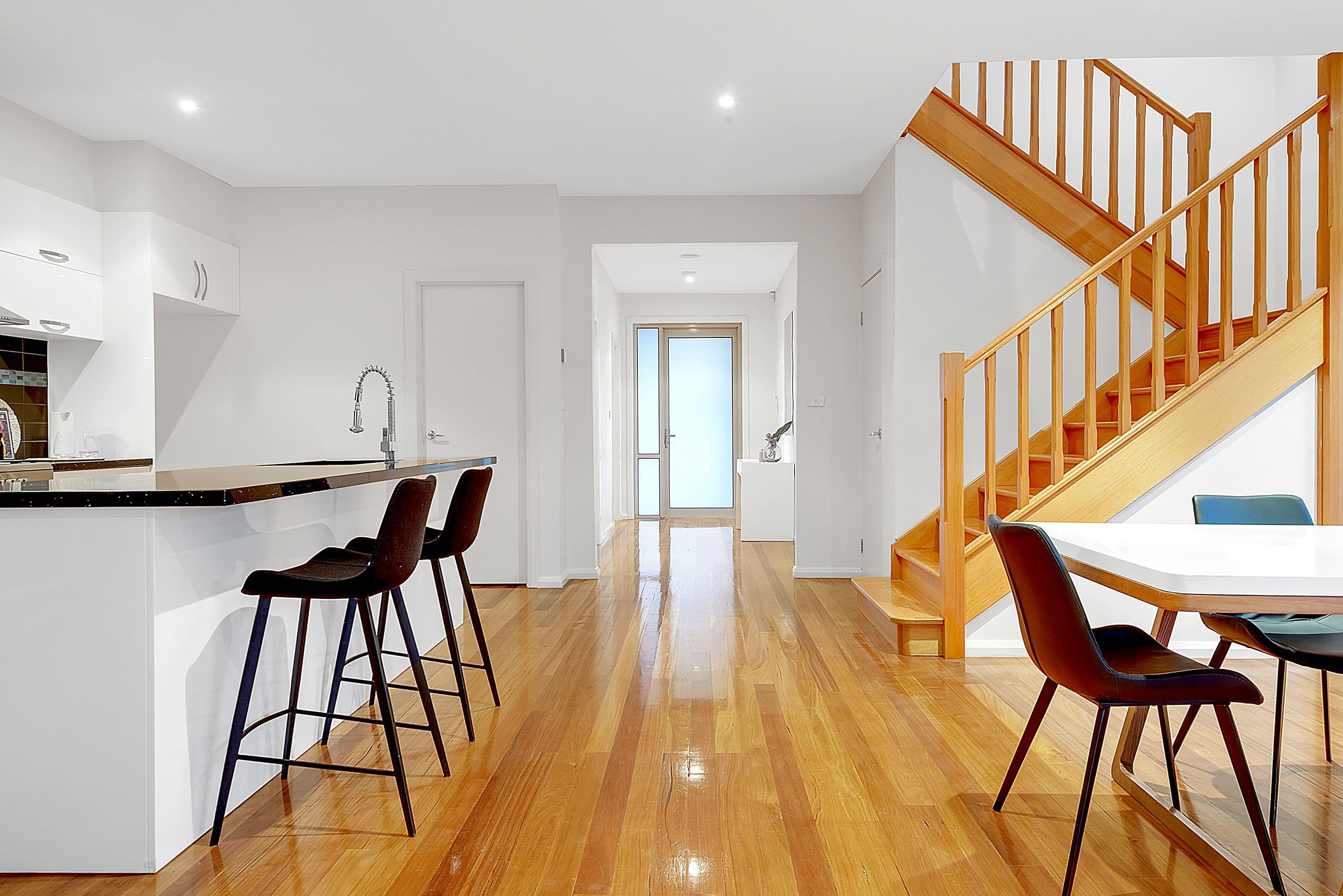 4 Clarendon Avenue, Craigieburn VIC 3064, Craigieburn - Thumbnail 2