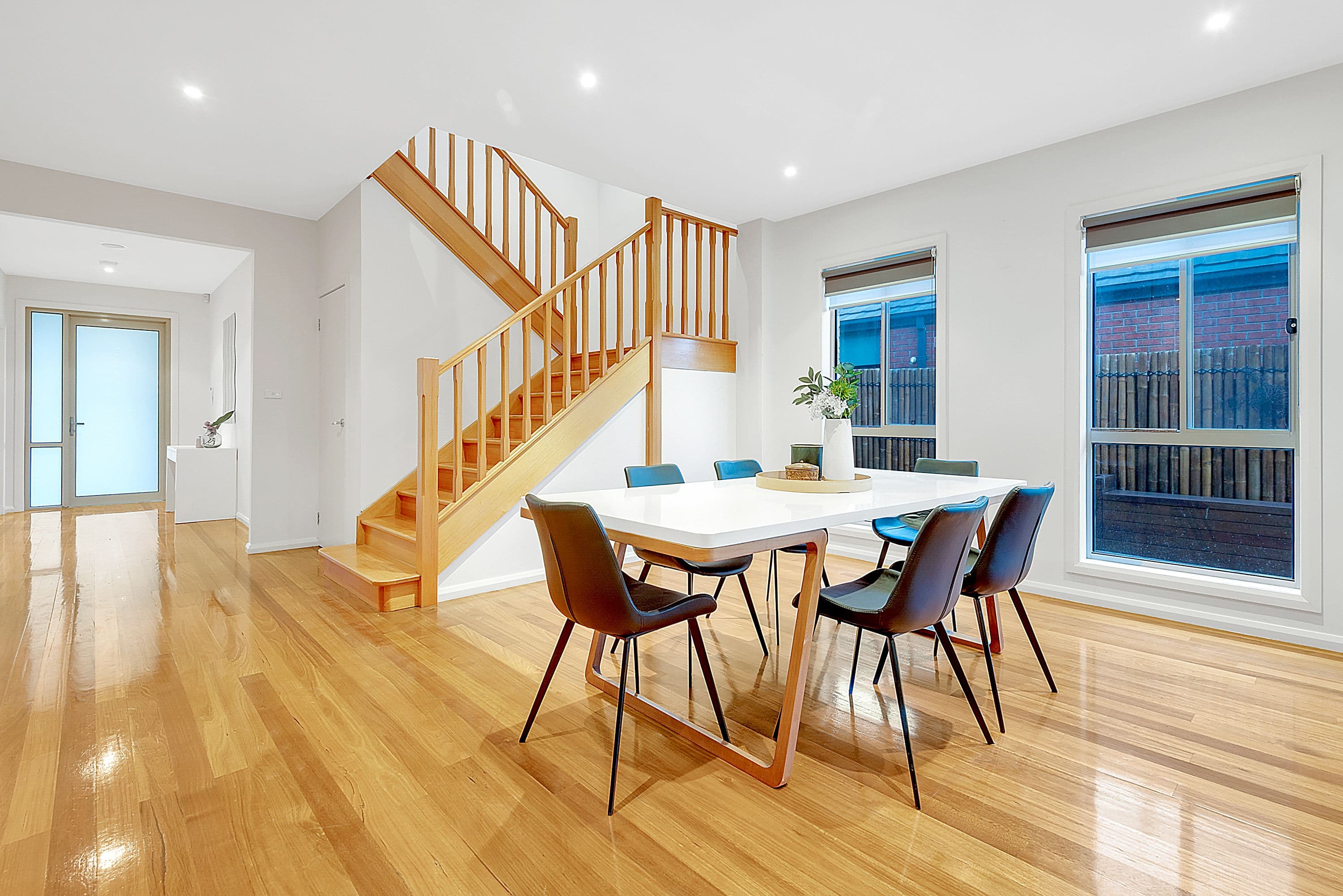 4 Clarendon Avenue, Craigieburn VIC 3064, Craigieburn - Thumbnail 3