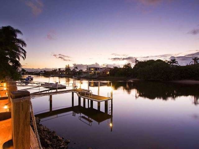 13 Savoy Drive, BROADBEACH WATERS QLD 4218, Broadbeach Waters - Thumbnail 2