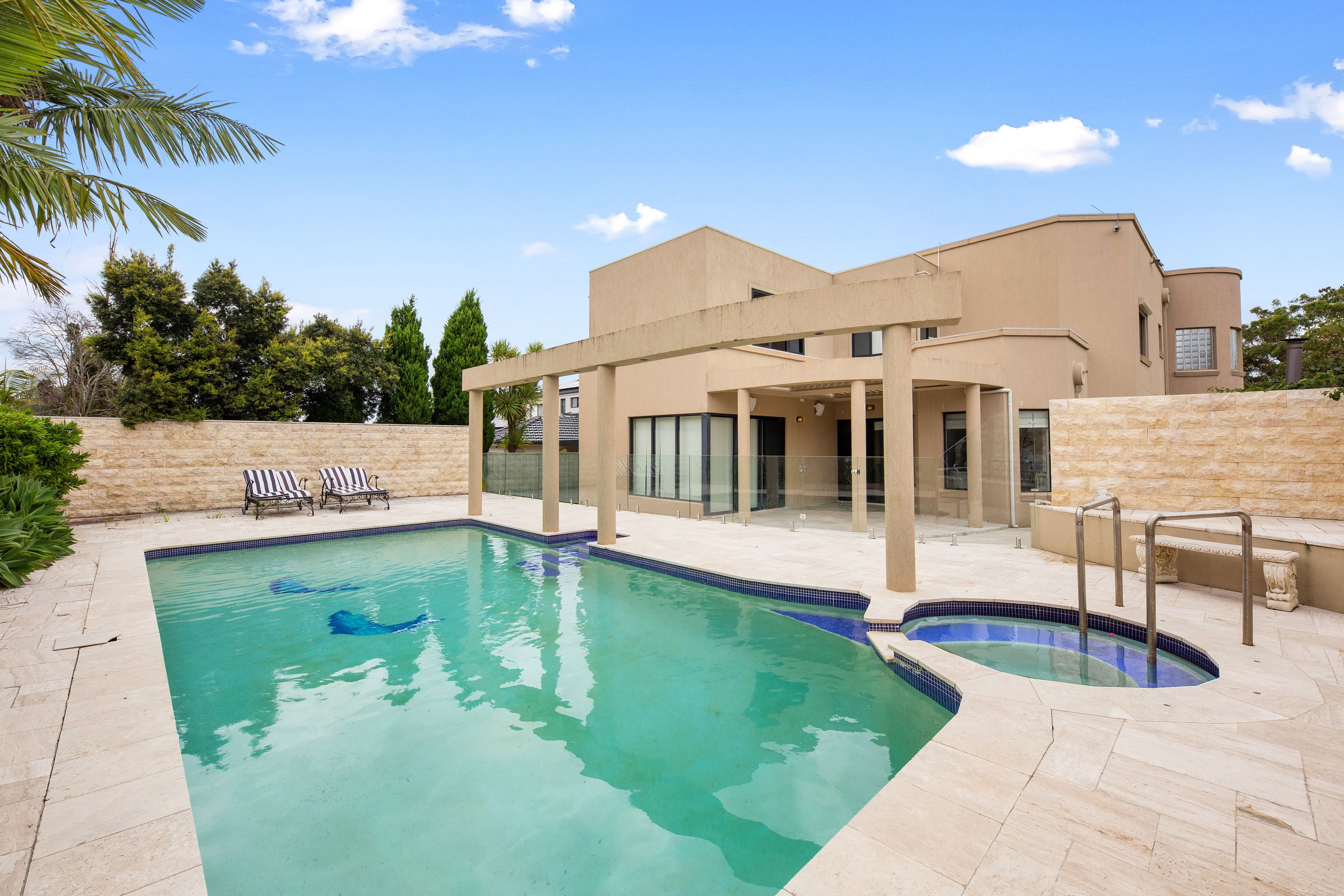 2 Lomandra Place, Alfords Point NSW 2234, Alfords Point - Thumbnail 2
