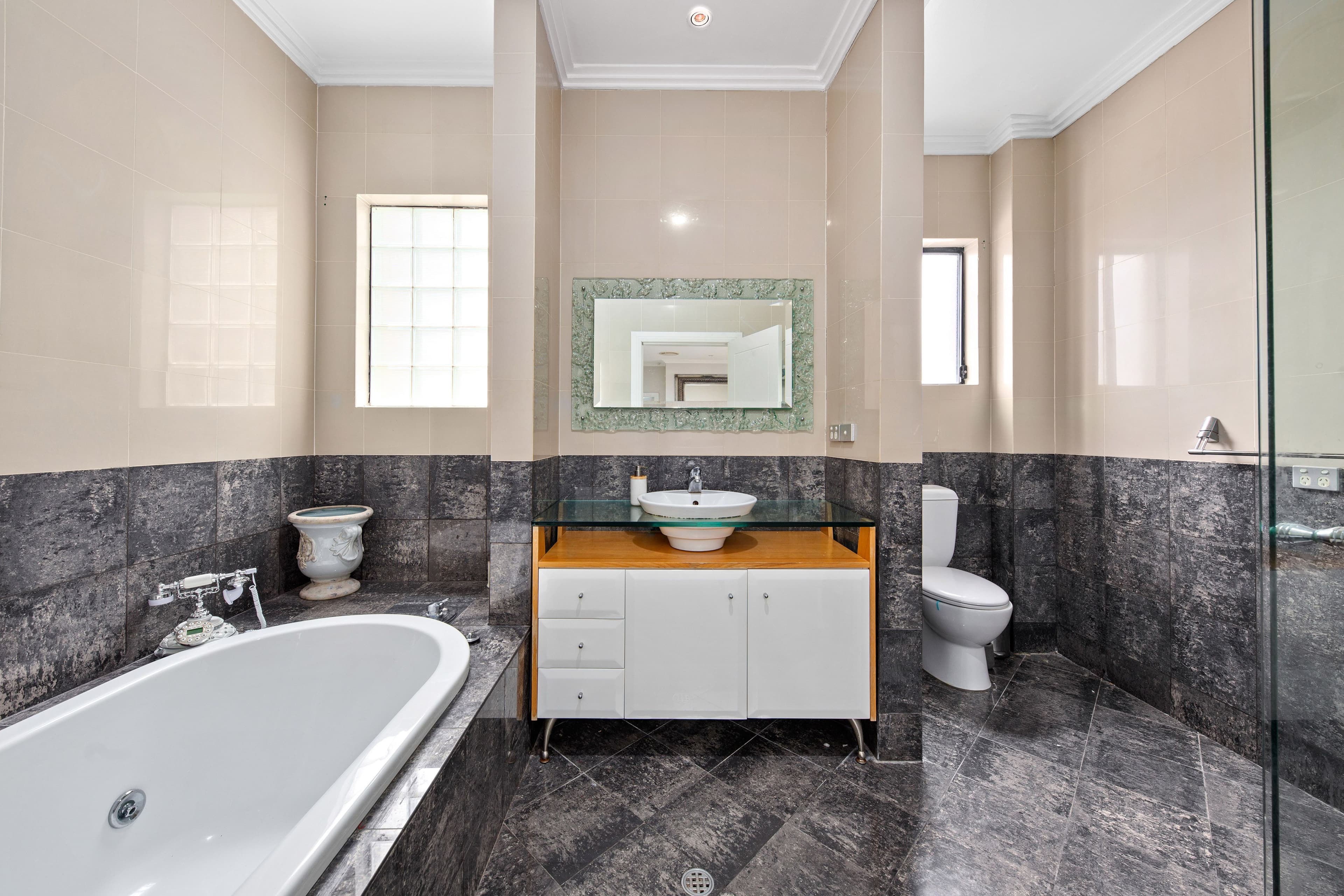 2 Lomandra Place, Alfords Point NSW 2234, Alfords Point - Thumbnail 8