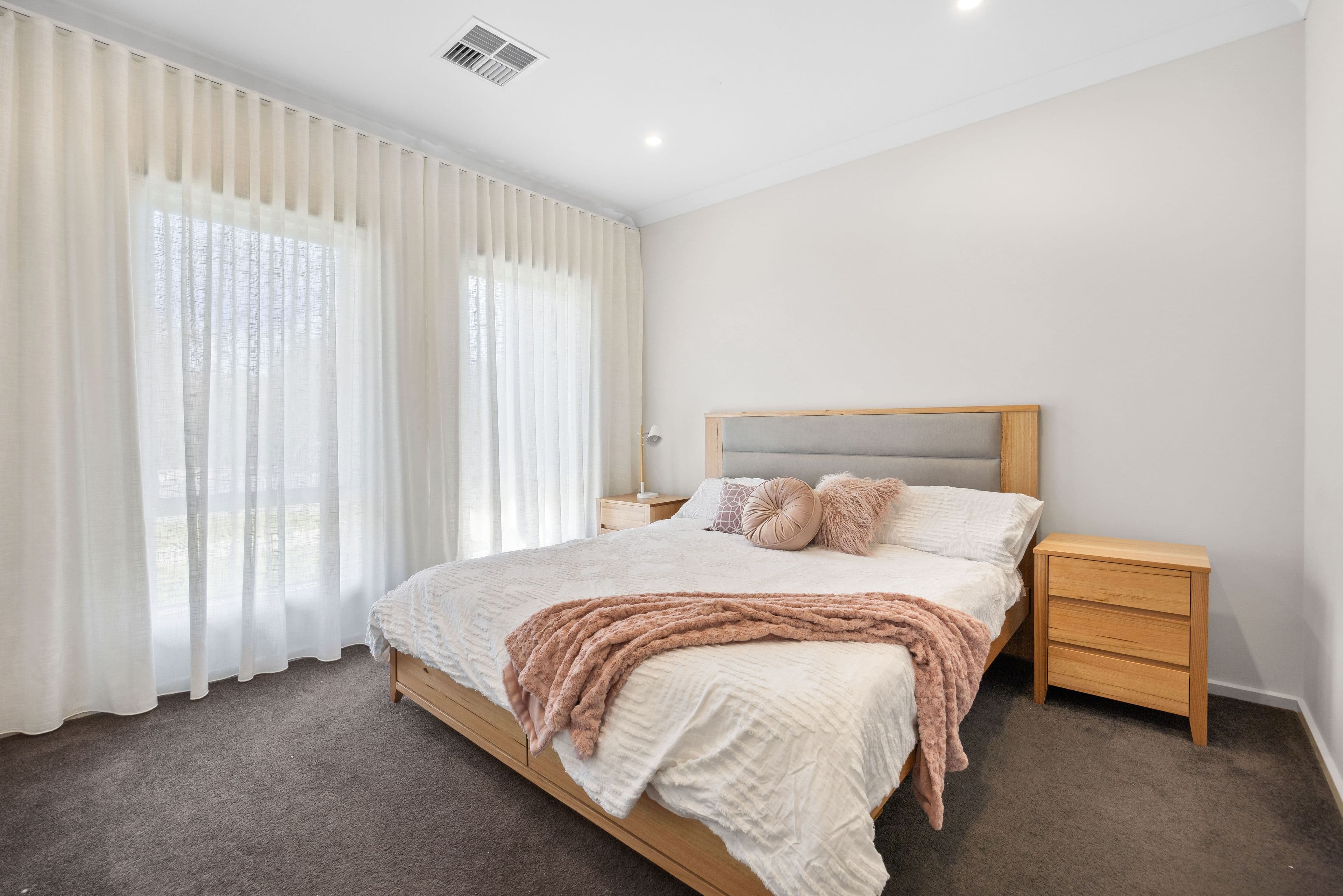 140 Strathfield Terrace, Largs North SA 5016, Largs North - Thumbnail 2