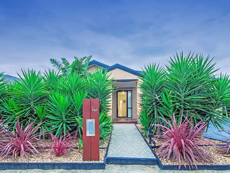 10 Grebe Way, Williams Landing VIC 3027, Williams Landing - Thumbnail 2
