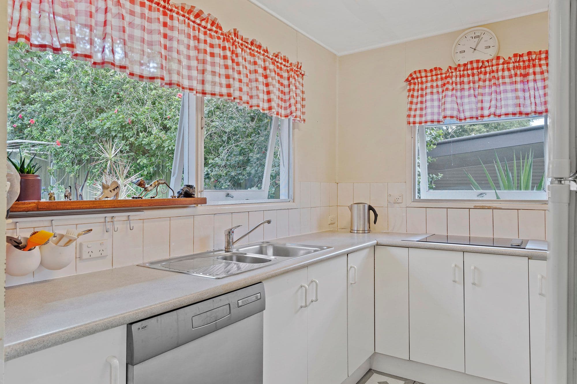 52 Valentia Street, Mansfield QLD 4122, Mansfield - Thumbnail 6