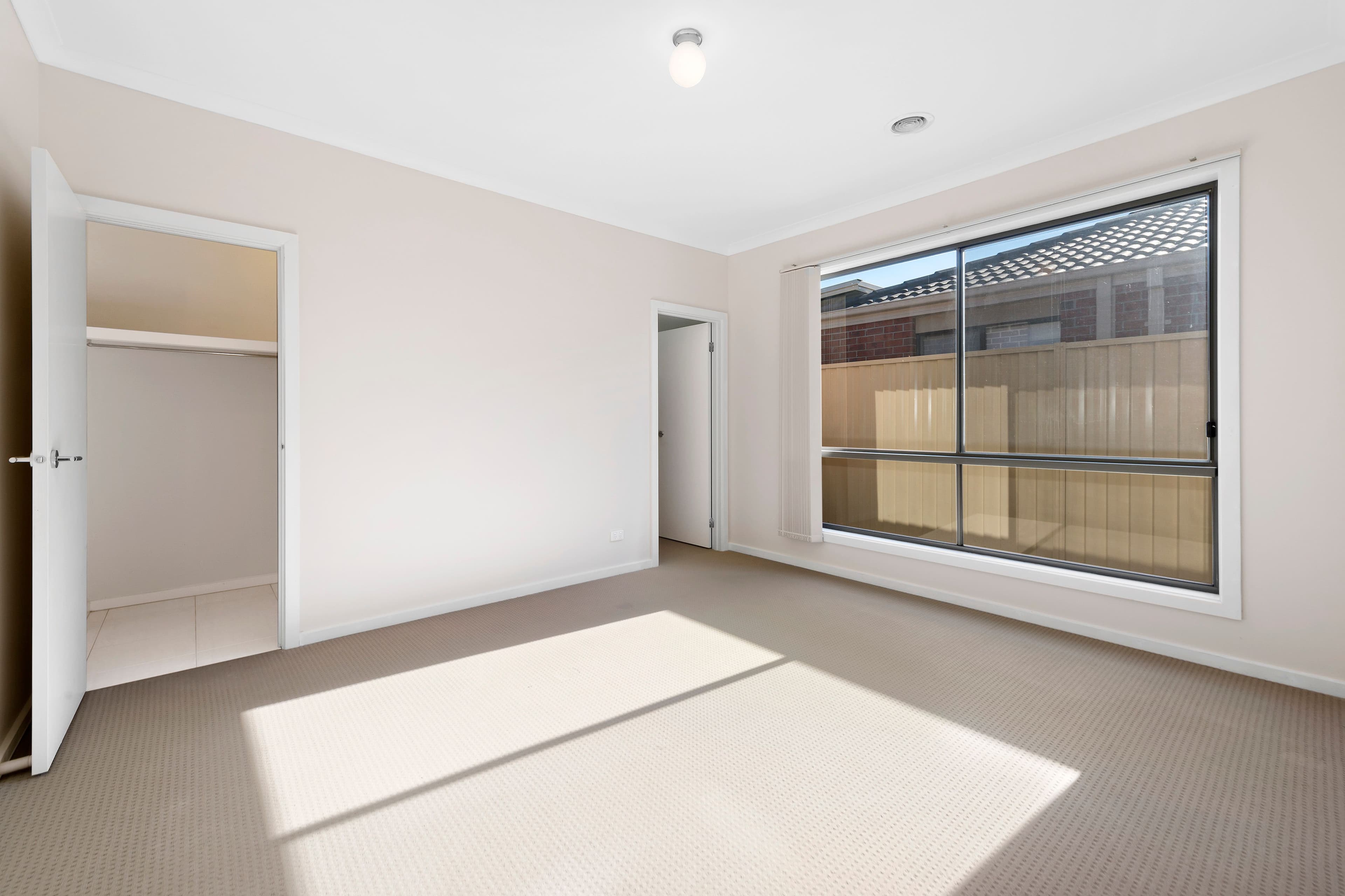 10 Reefton  Court, South Morang VIC 3752, South Morang - Thumbnail 6