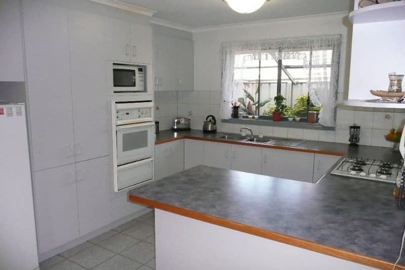 30 Brooks Avenue, SHEPPARTON VIC 3630, Shepparton - Thumbnail 3