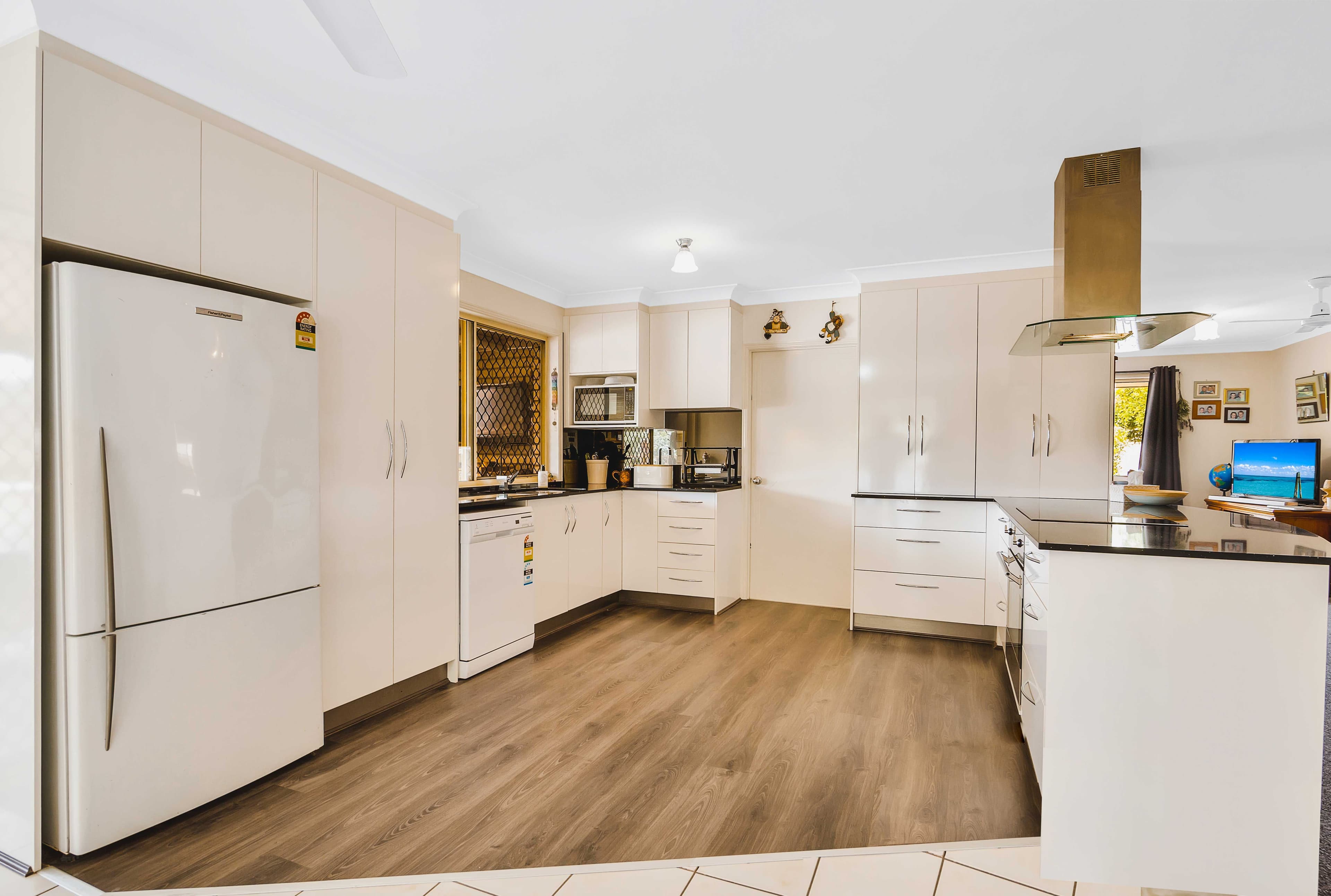 5 Duice Court, Oxenford QLD 4210, Oxenford - Thumbnail 2