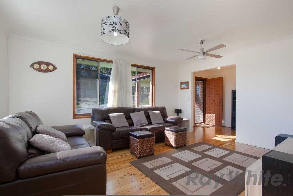 77 Lawson Road, MACQUARIE HILLS NSW 2285, Macquarie Hills - Thumbnail 2