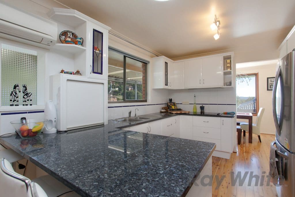 77 Lawson Road, MACQUARIE HILLS NSW 2285, Macquarie Hills - Thumbnail 3