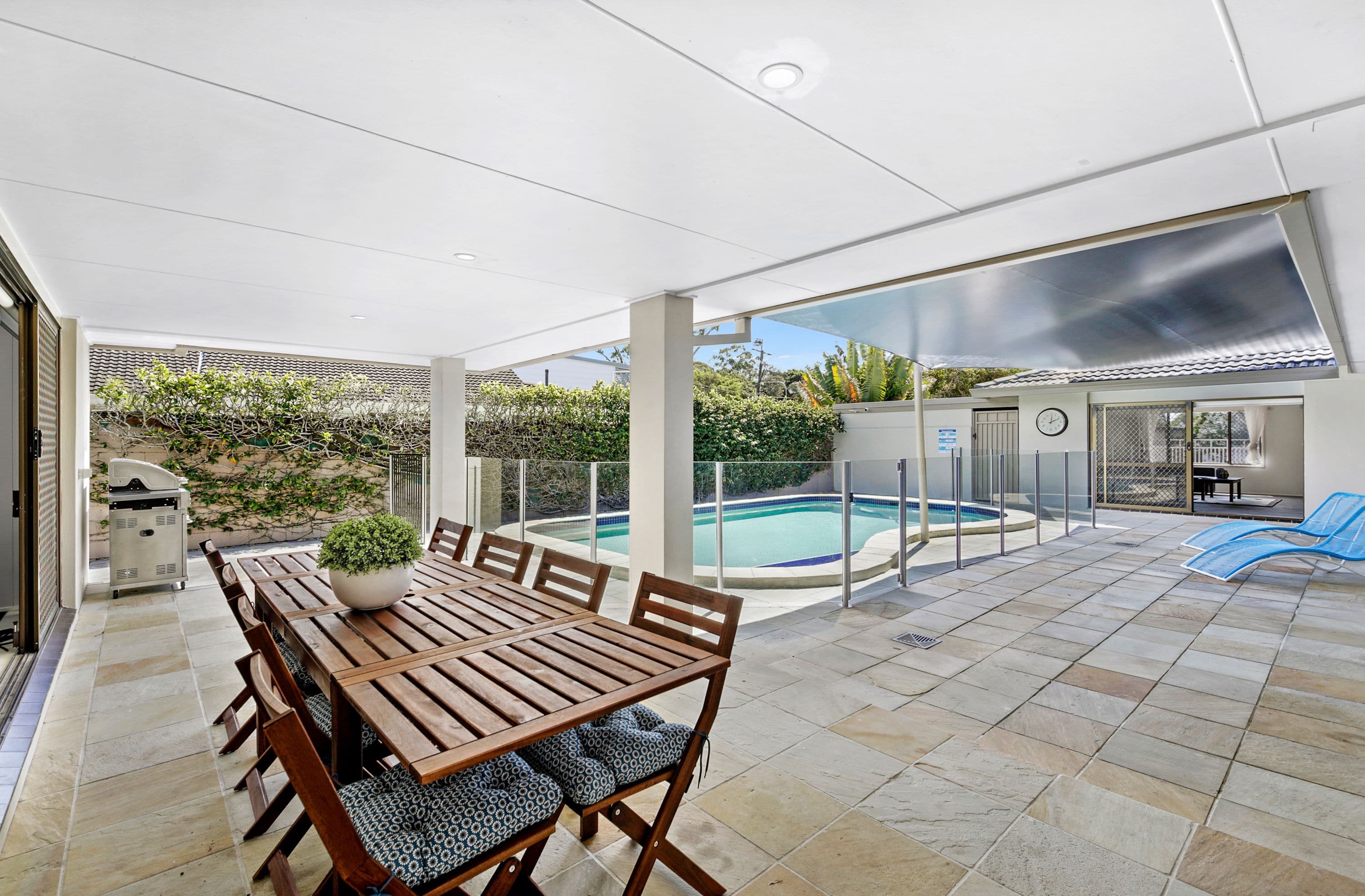 6 Aroona Avenue, Broadbeach Waters QLD 4218, Broadbeach Waters - Thumbnail 4
