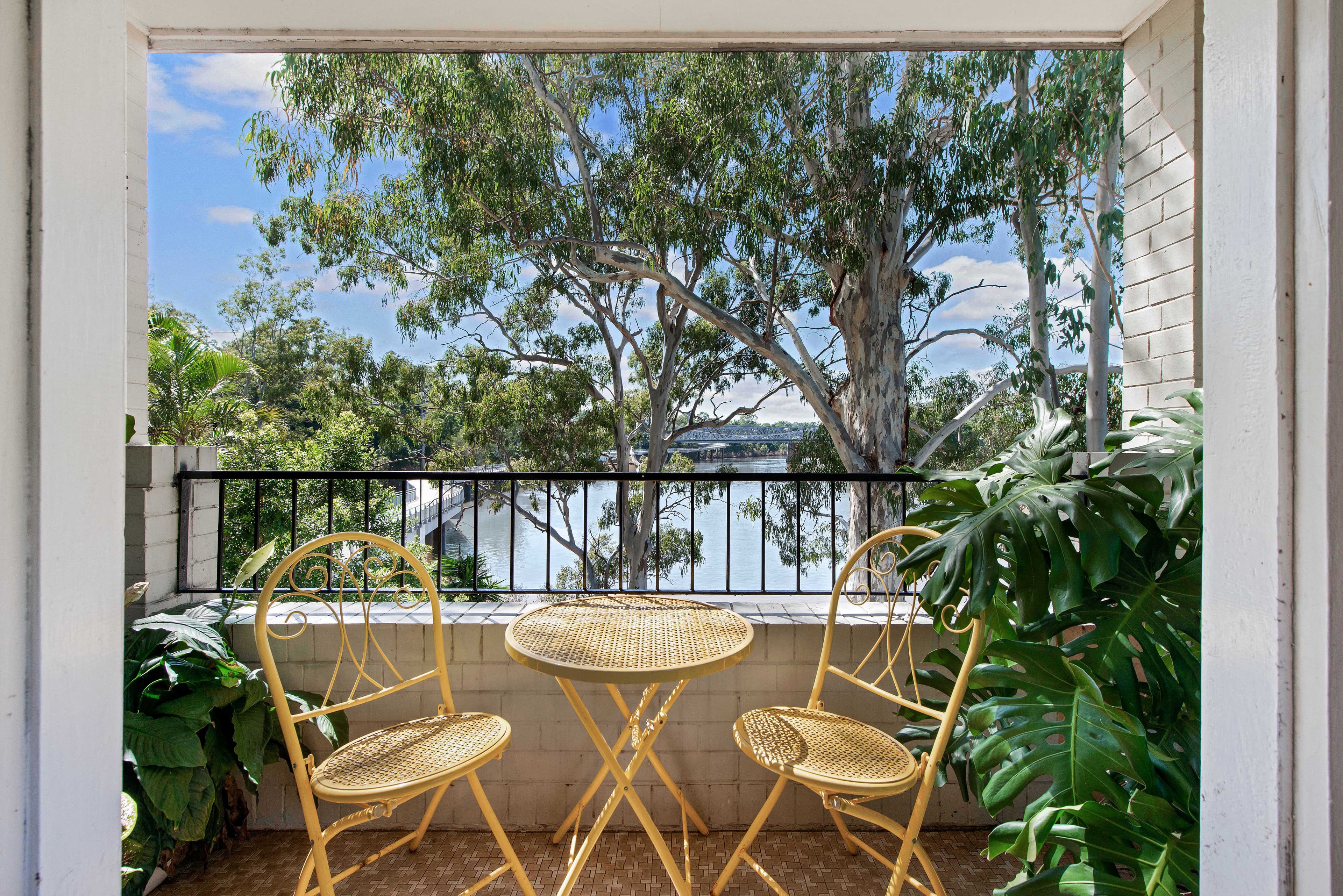 8 Twigg Street, Indooroopilly QLD 4068, Indooroopilly - Thumbnail 2