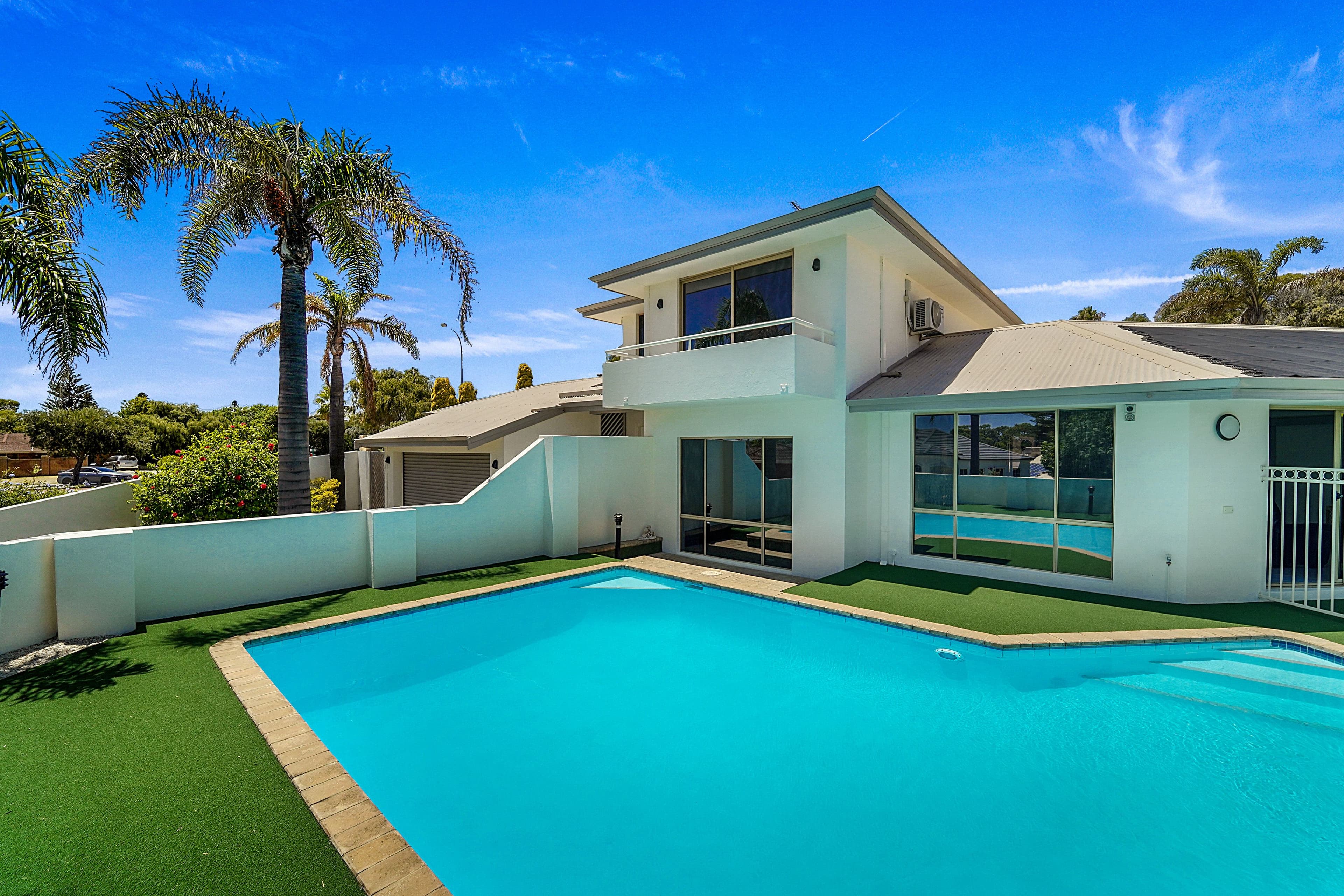 5 Georges Close, Kallaroo WA 6025, Kallaroo - Thumbnail 2
