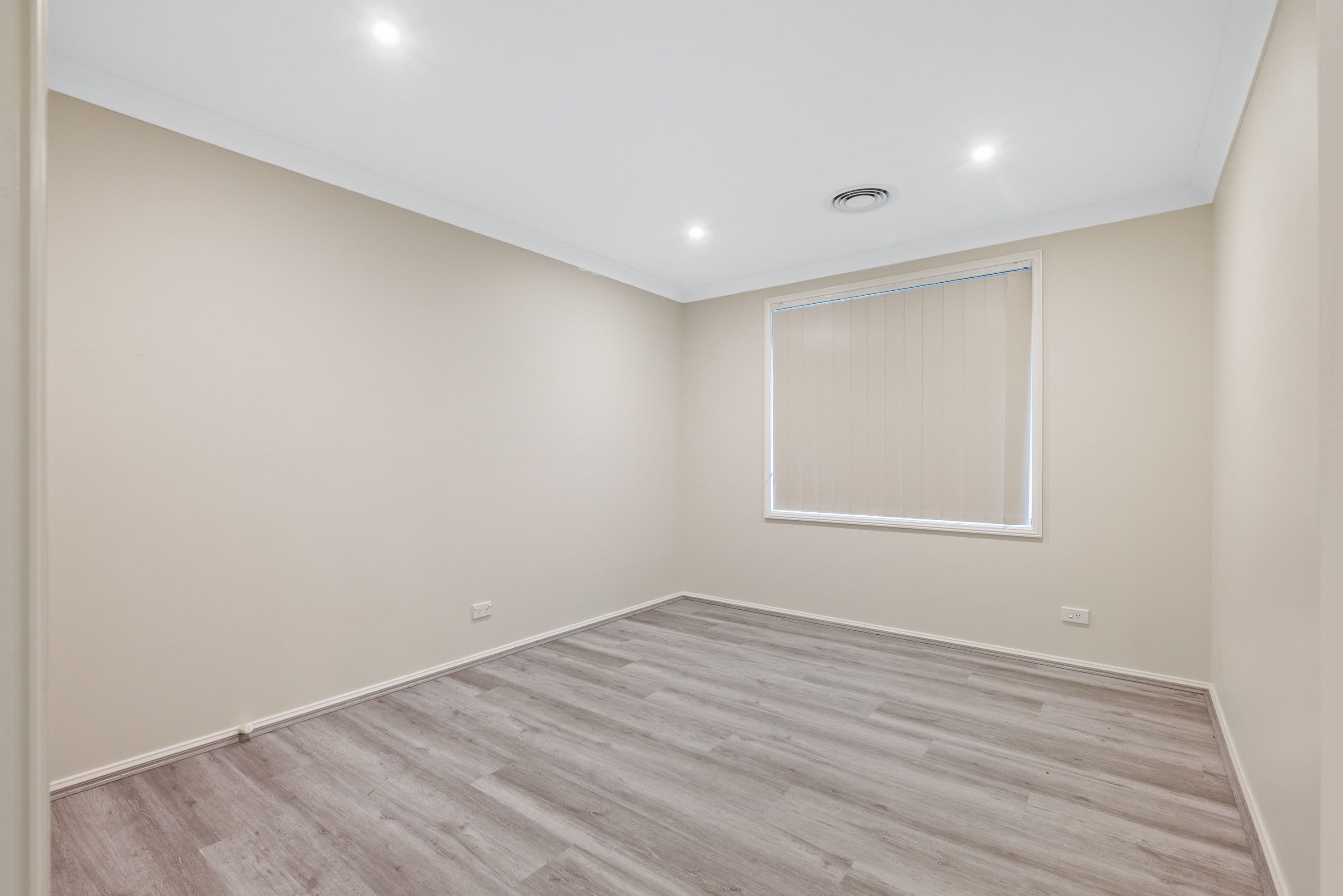 18 Linum Place, Mount Annan NSW 2567, Mount Annan - Thumbnail 8