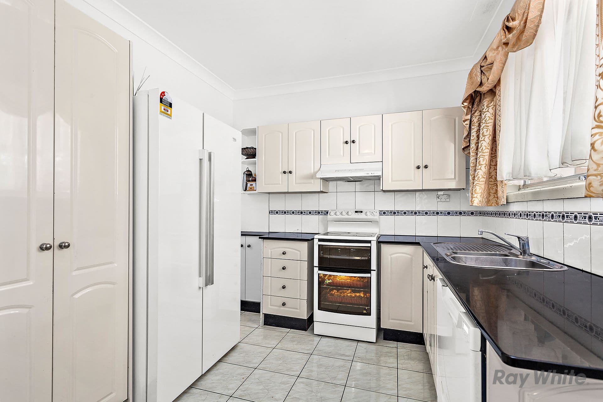 53 Beatus Street, Unanderra - Thumbnail 3