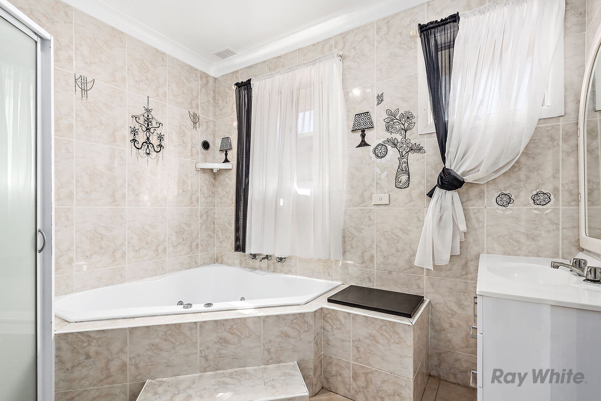 53 Beatus Street, Unanderra - Thumbnail 5