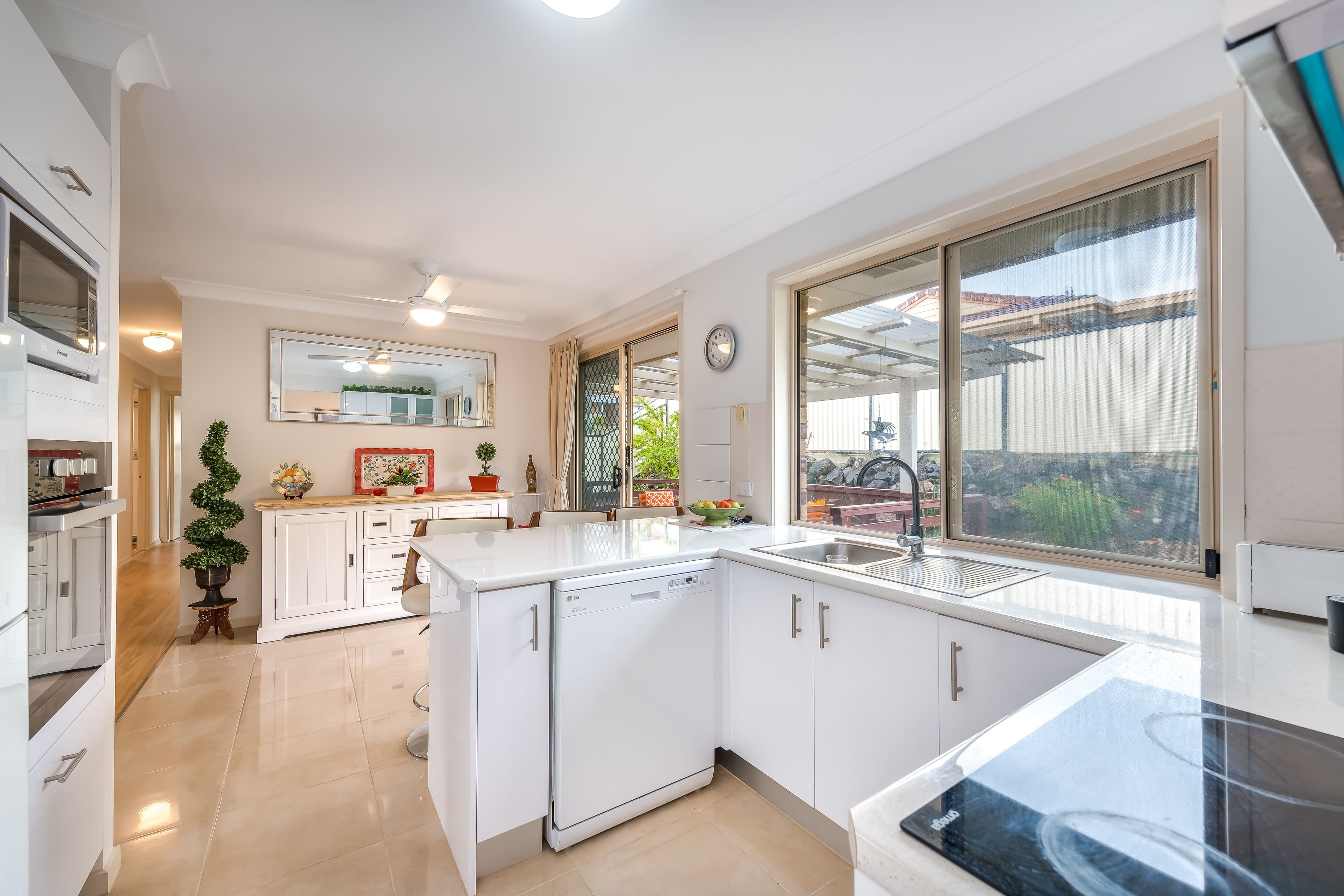 2 Langer Place, Arundel QLD 4214, Arundel - Thumbnail 5