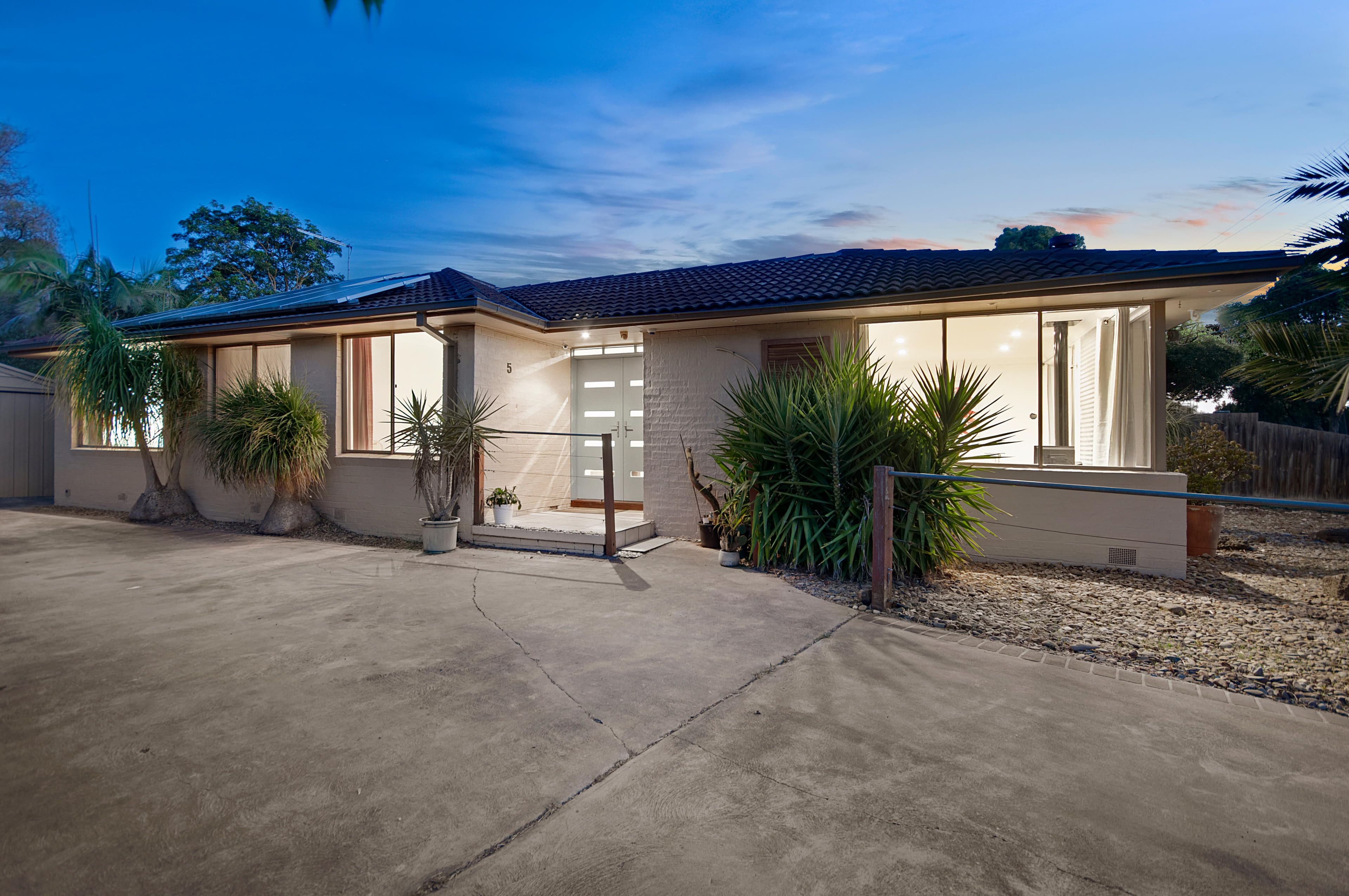 5 Inglenook Crescent, Frankston VIC 3199, Frankston - Image 1