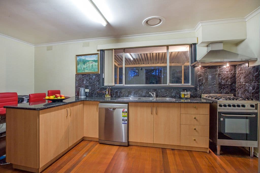 11 Norris Crescent, Bundoora VIC 3083, Bundoora - Thumbnail 5
