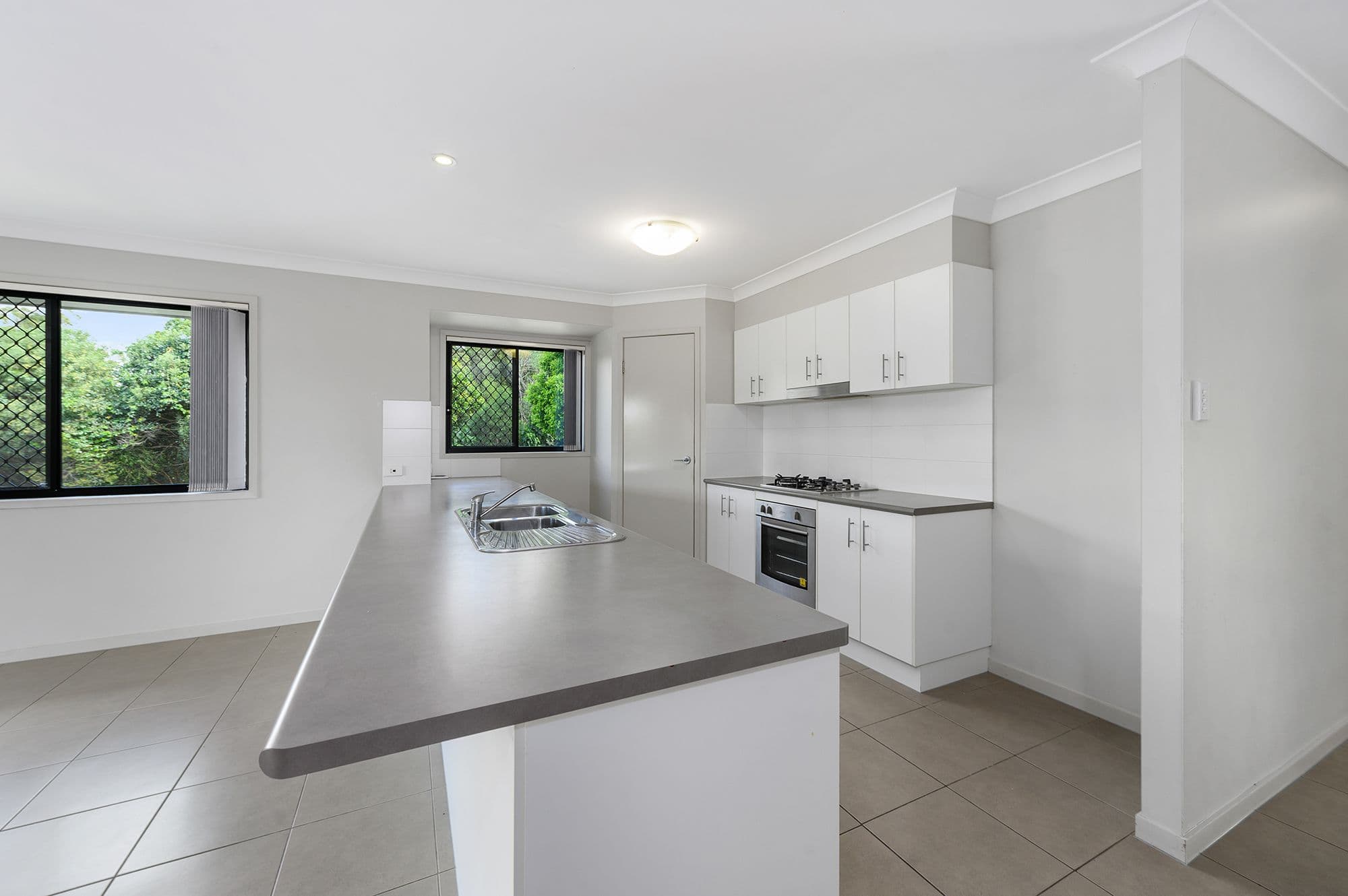 35 Fortescue Street, Pacific Pines QLD 4211, Pacific Pines - Thumbnail 4