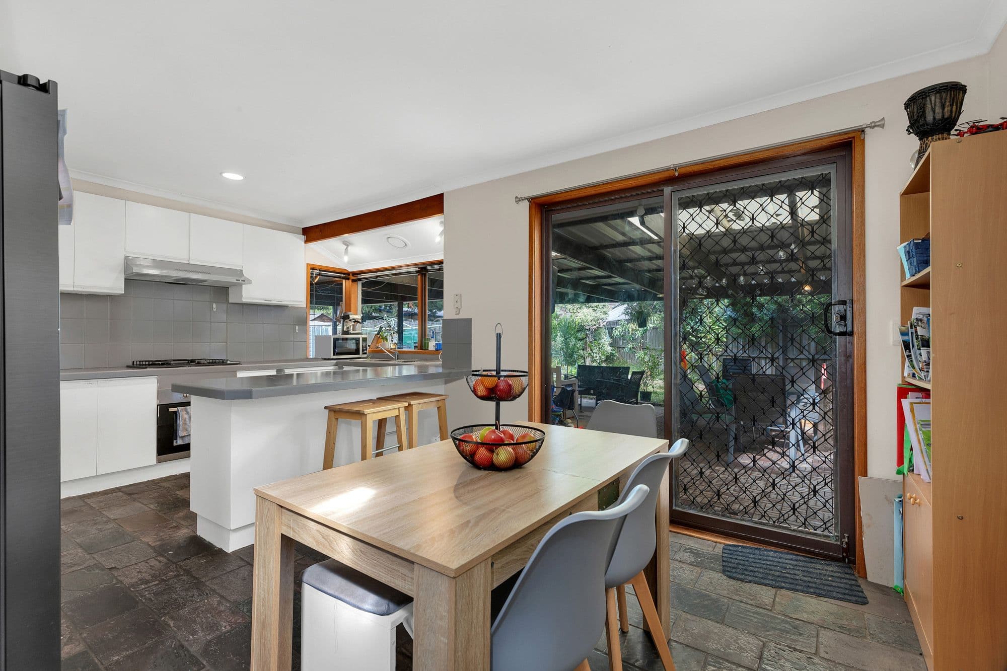 4 Colac Court, Hoppers Crossing VIC 3029, Hoppers Crossing - Thumbnail 3