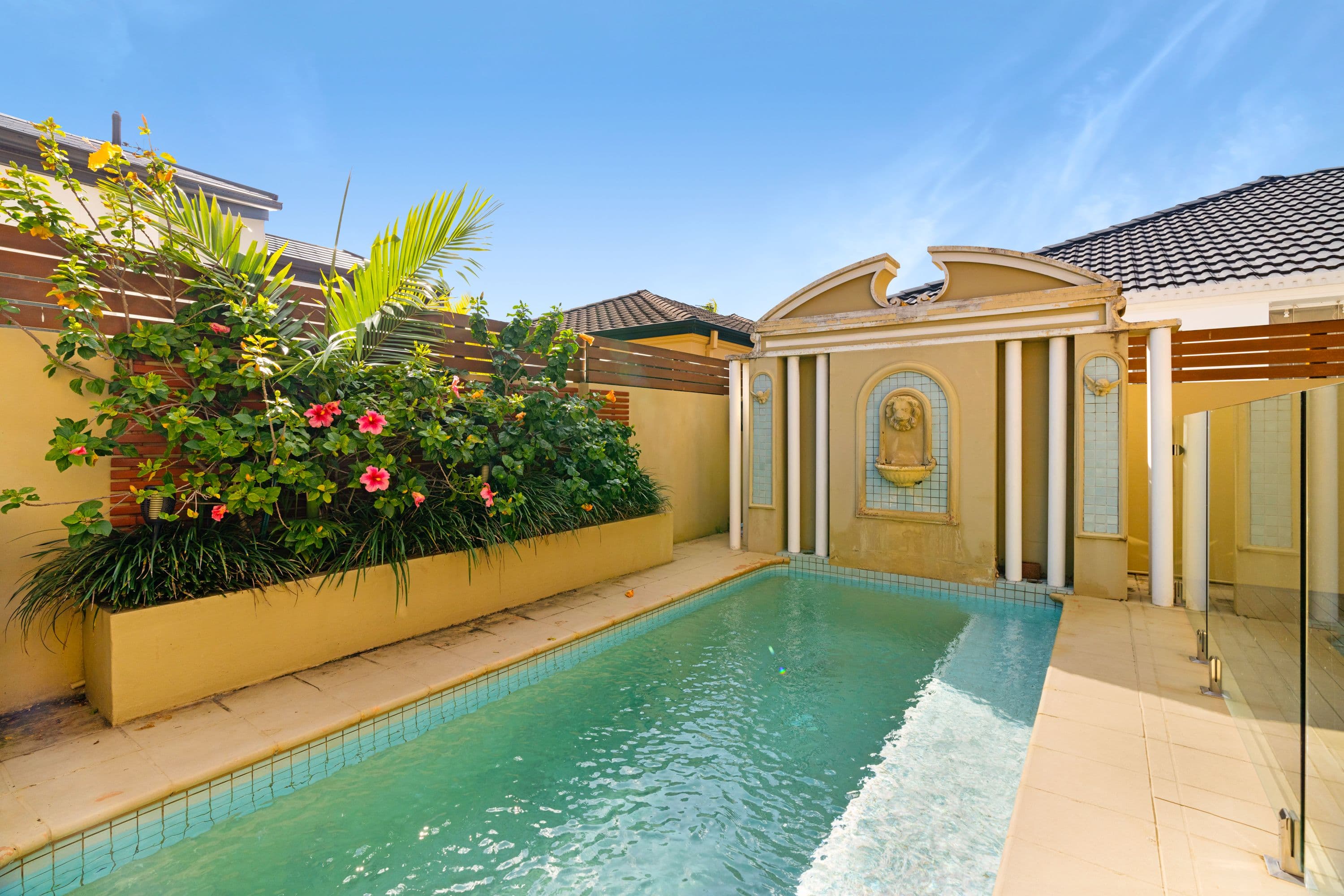52 Sir Bruce Small Boulevard, Benowa Waters QLD 4217, Benowa - Thumbnail 4