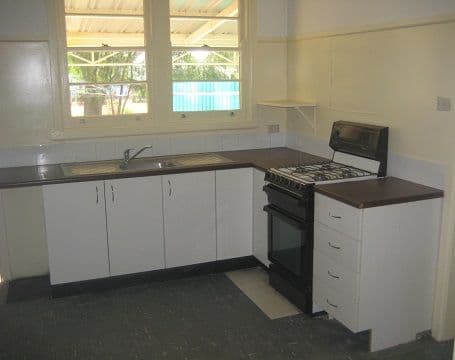 15 Yarran Street, COONAMBLE NSW 2829, Coonamble - Thumbnail 2