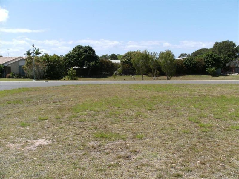 21  Merlin Drive, URANGAN QLD 4655, Urangan - Thumbnail 4