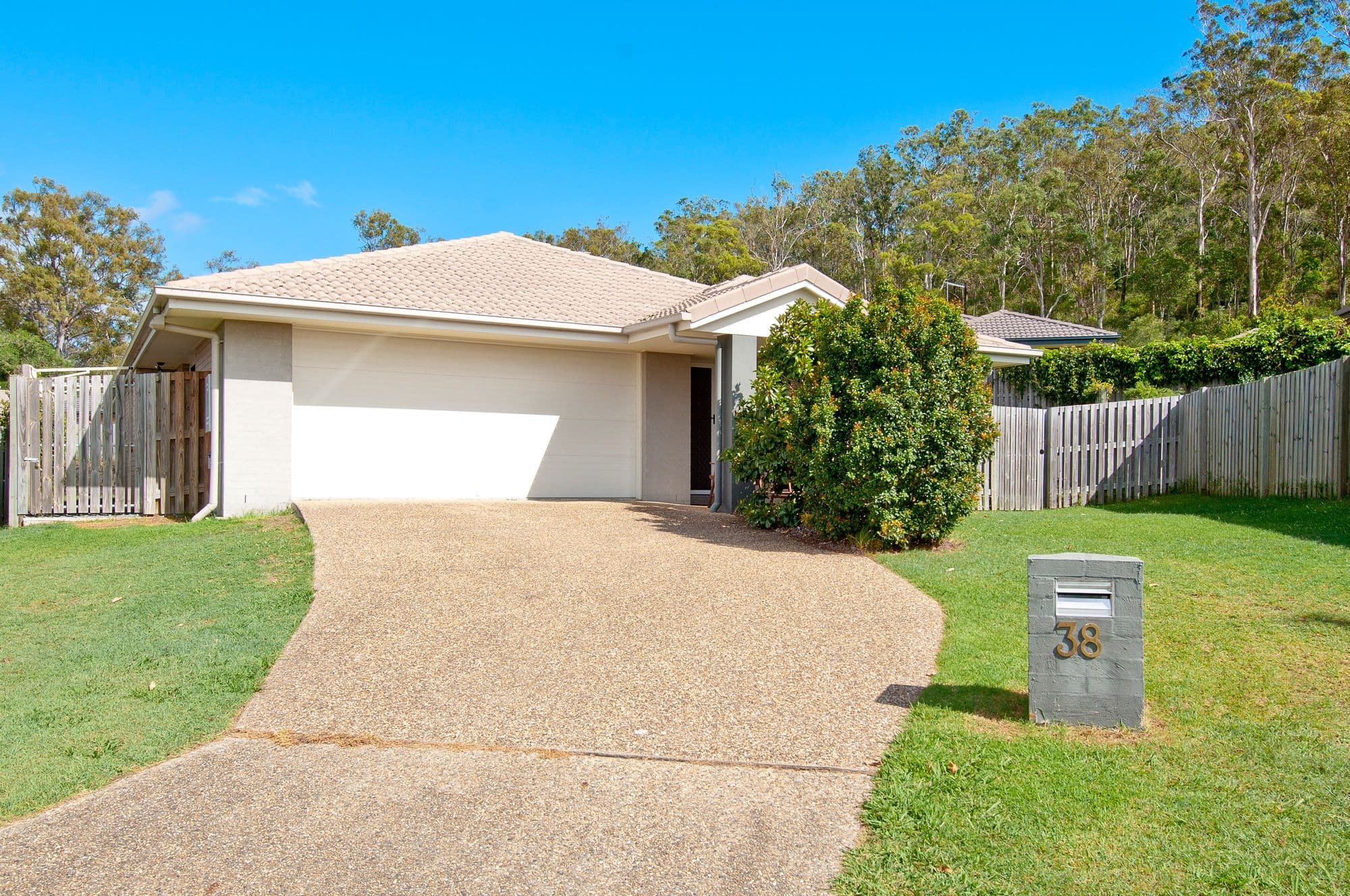 38 Vista Circuit, Bahrs Scrub QLD 4207, Bahrs Scrub - Image 1