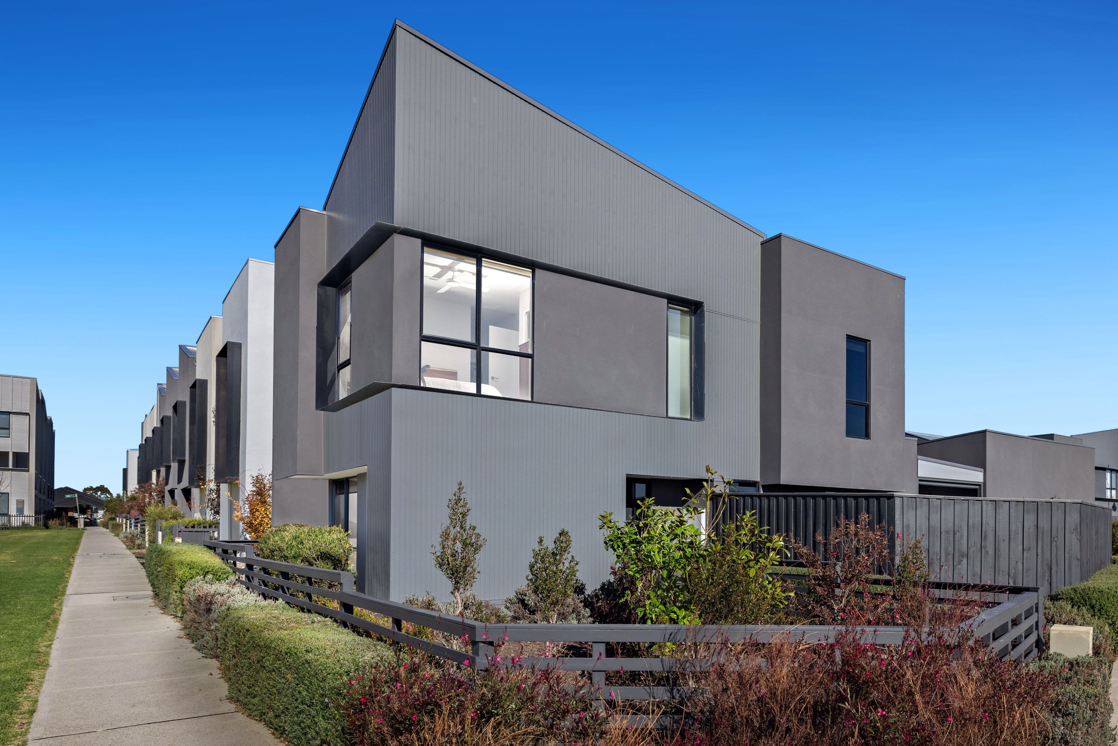 27 Ottawa Walk, Cranbourne West VIC 3977, Cranbourne West - Image 1