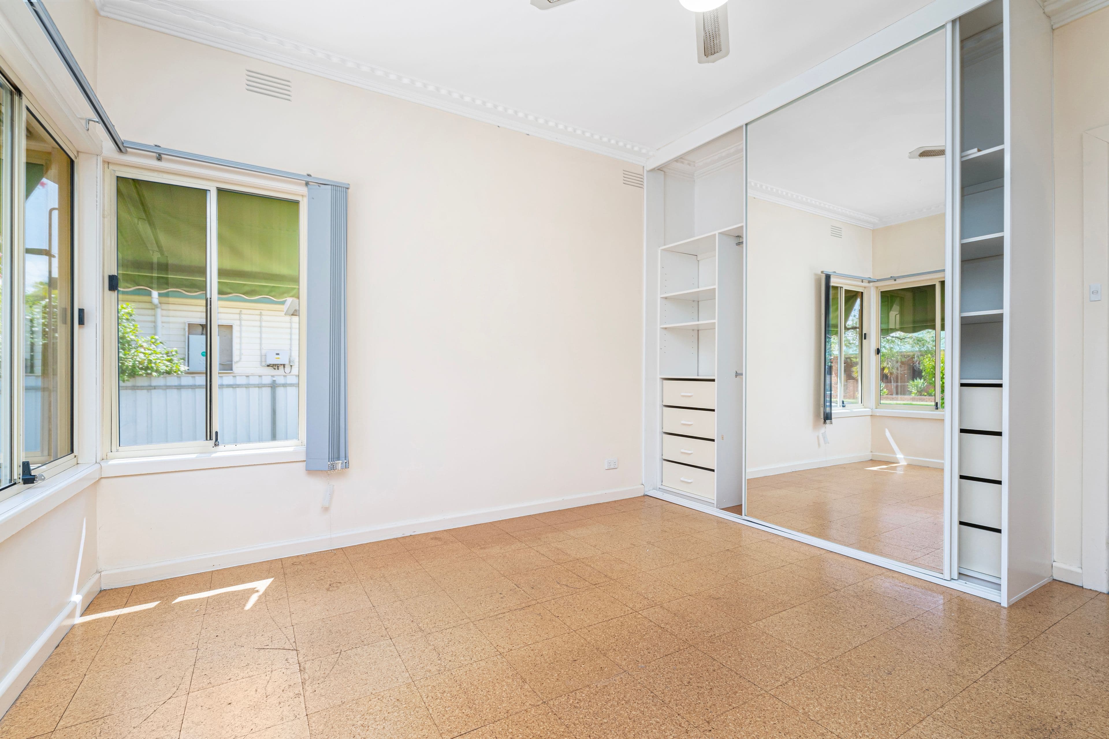 286 Kooba Street, North Albury NSW 2640, North Albury - Thumbnail 2