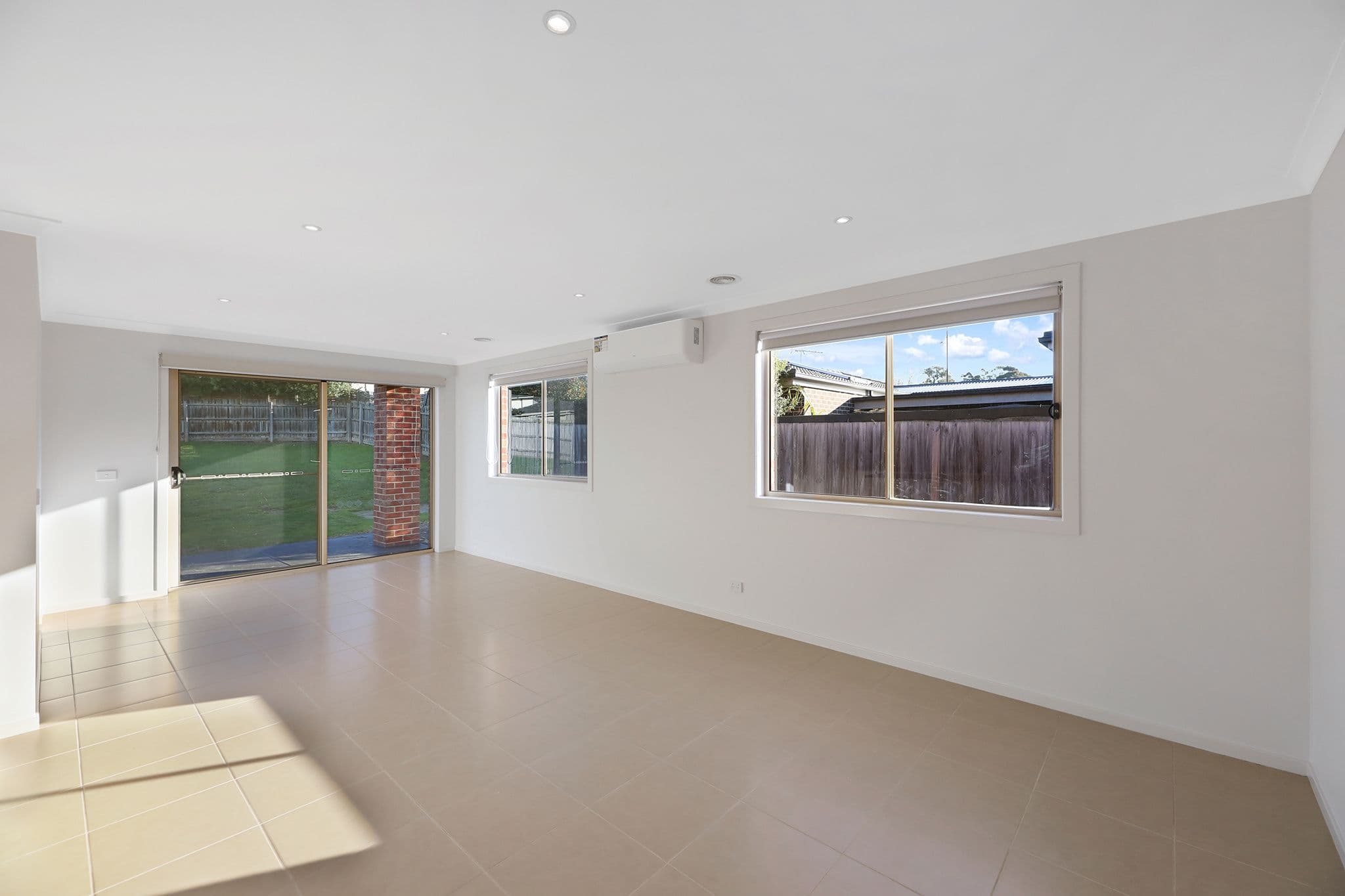 8 Shakespeare Court, Drouin VIC 3818, Drouin - Thumbnail 4