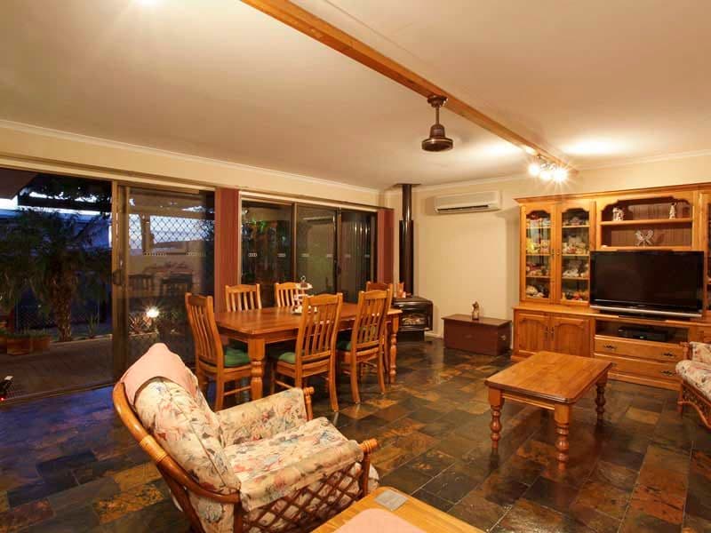 5 Gilbert Road, CHRISTIES BEACH SA 5165, Christies Beach - Thumbnail 2