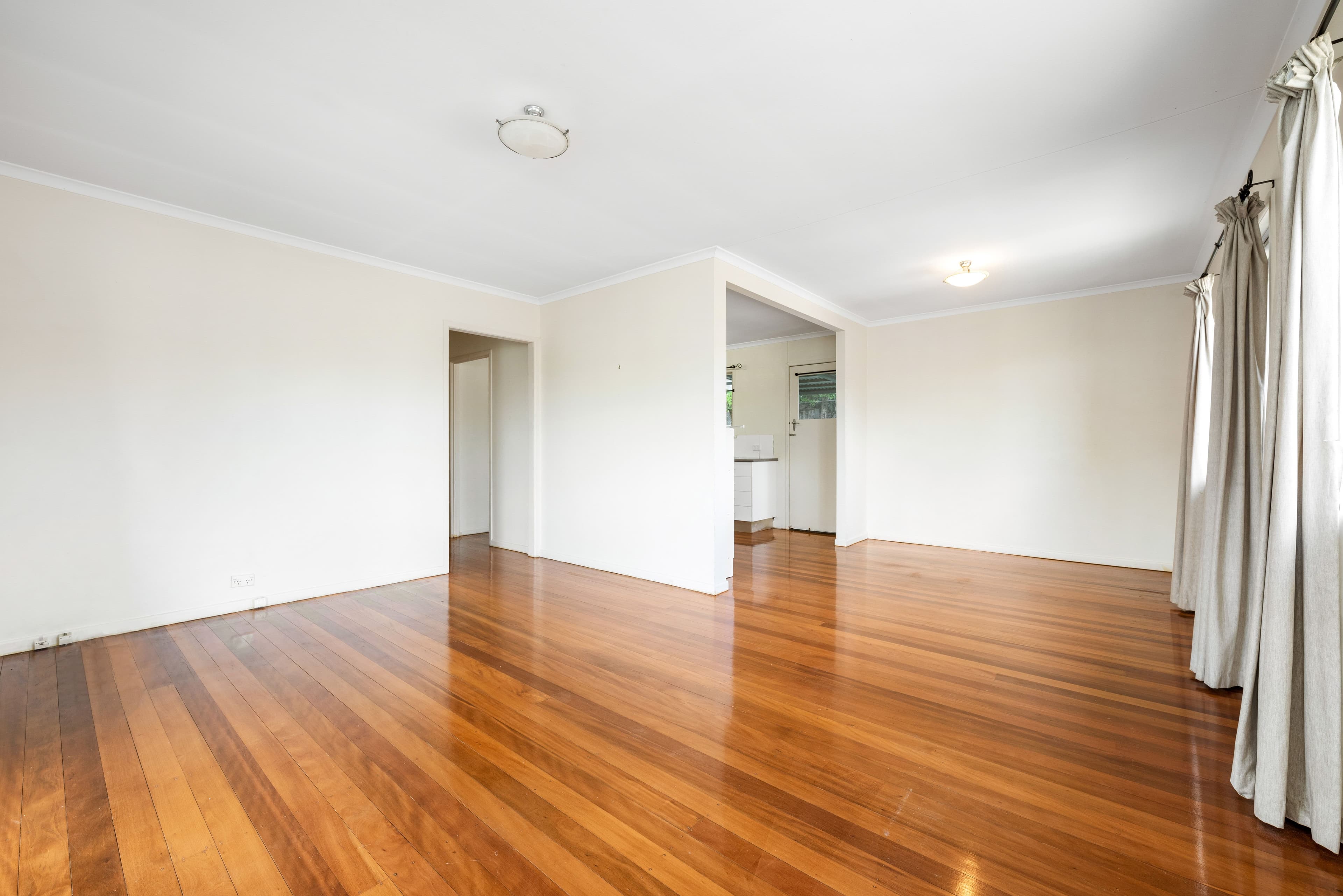 62 Banbury Street, Carina QLD 4152, Carina - Thumbnail 2
