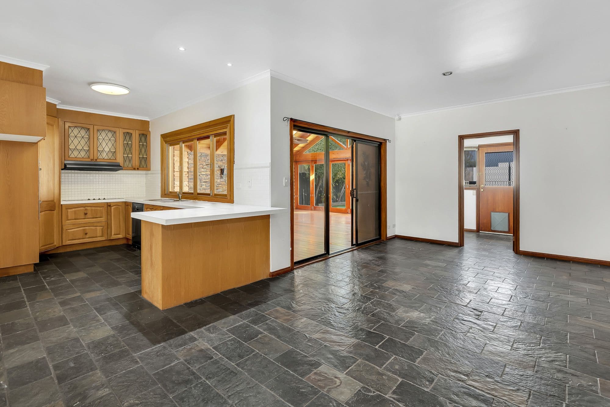 1 Tarranganda Court, Glenvale QLD 4350, Glenvale - Thumbnail 3