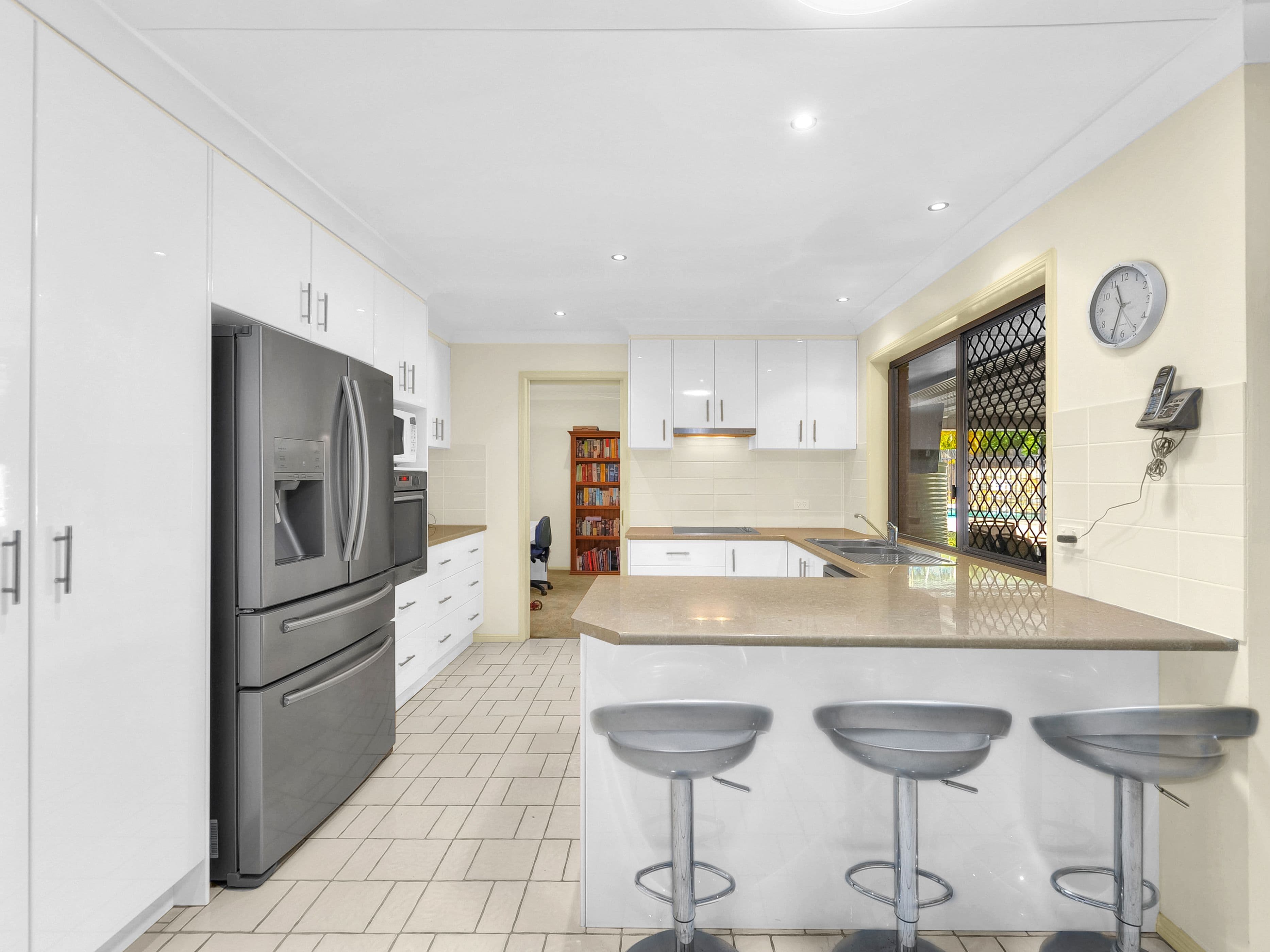 3 Stevenson Court, Carindale QLD 4152, Carindale - Thumbnail 2