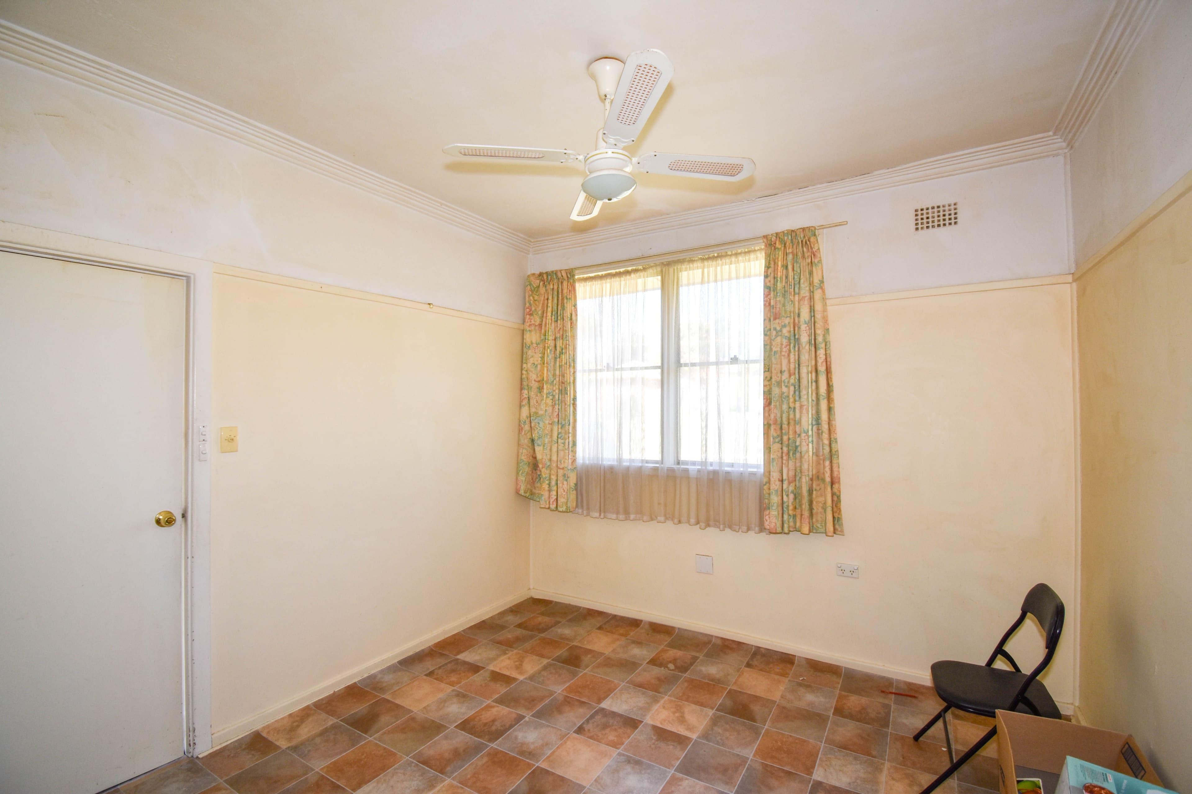 37 Commonwealth Street, West Bathurst - Thumbnail 4