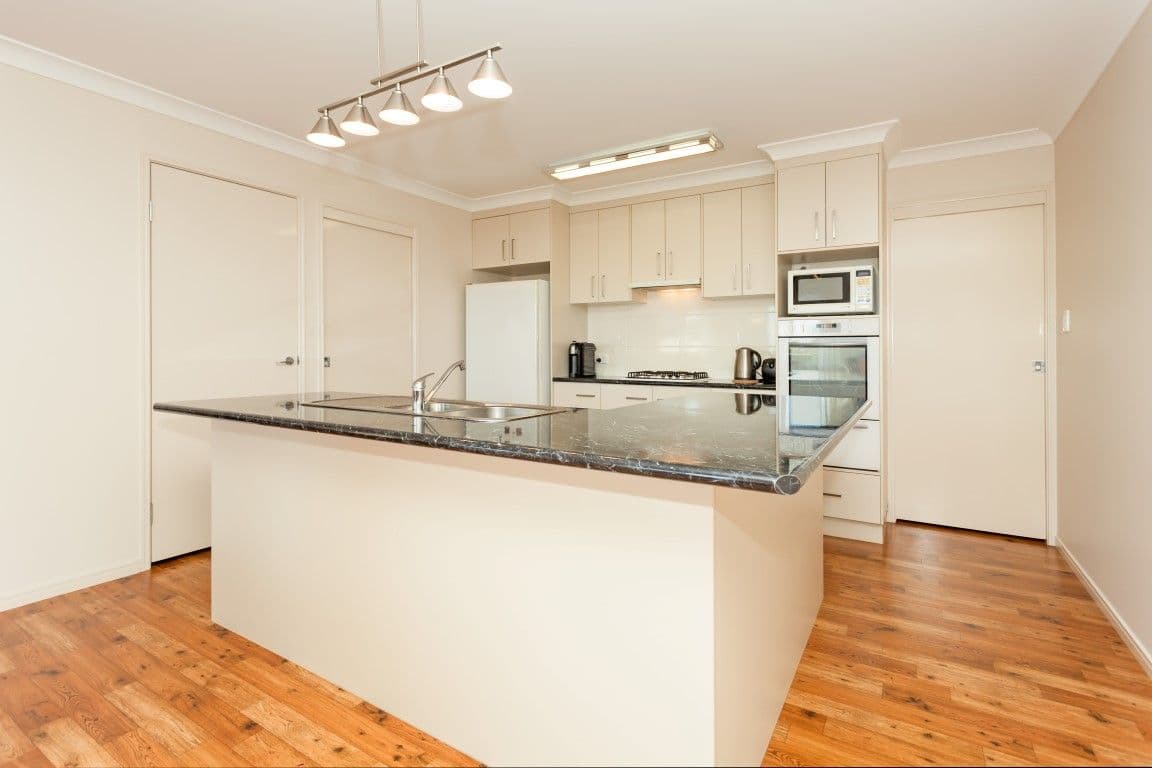 1 Fallon Drive, Middle Ridge QLD 4350, Middle Ridge - Thumbnail 4