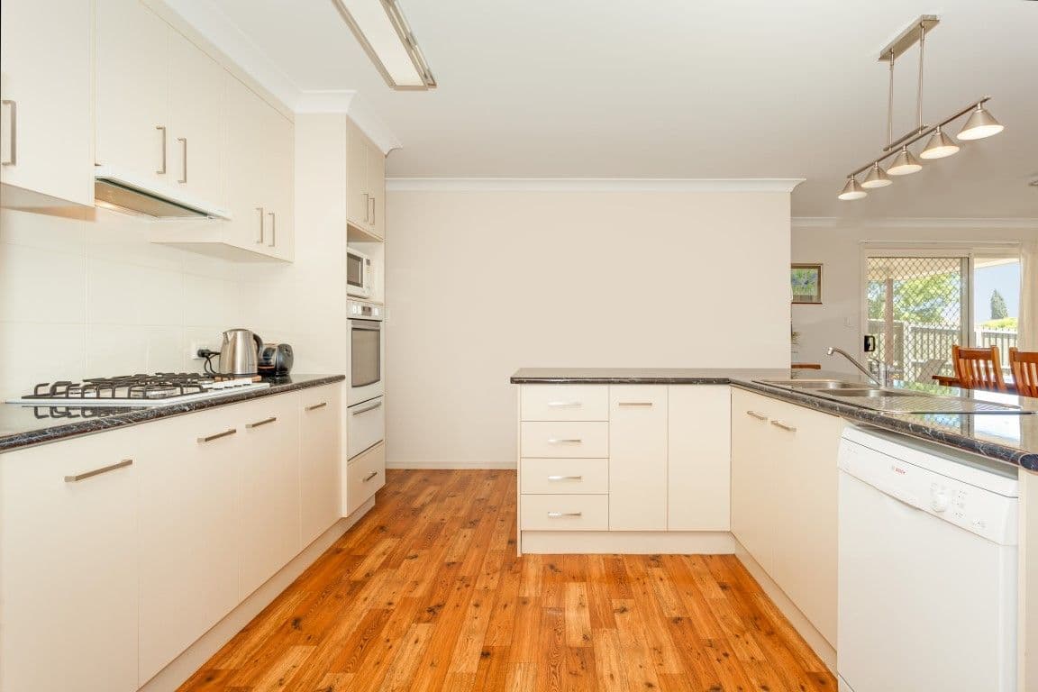 1 Fallon Drive, Middle Ridge QLD 4350, Middle Ridge - Thumbnail 5