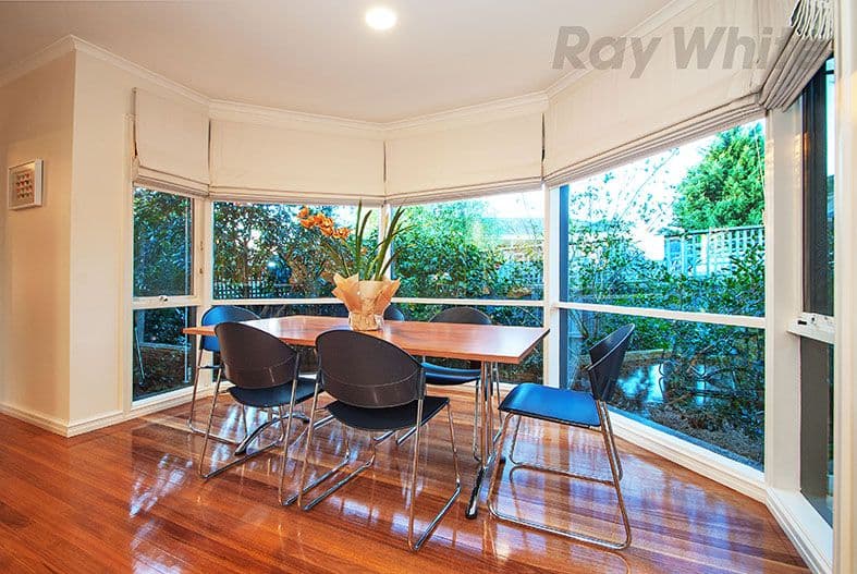 6 COMMERFORD Place, Chirnside Park VIC 3116, Chirnside Park - Thumbnail 4