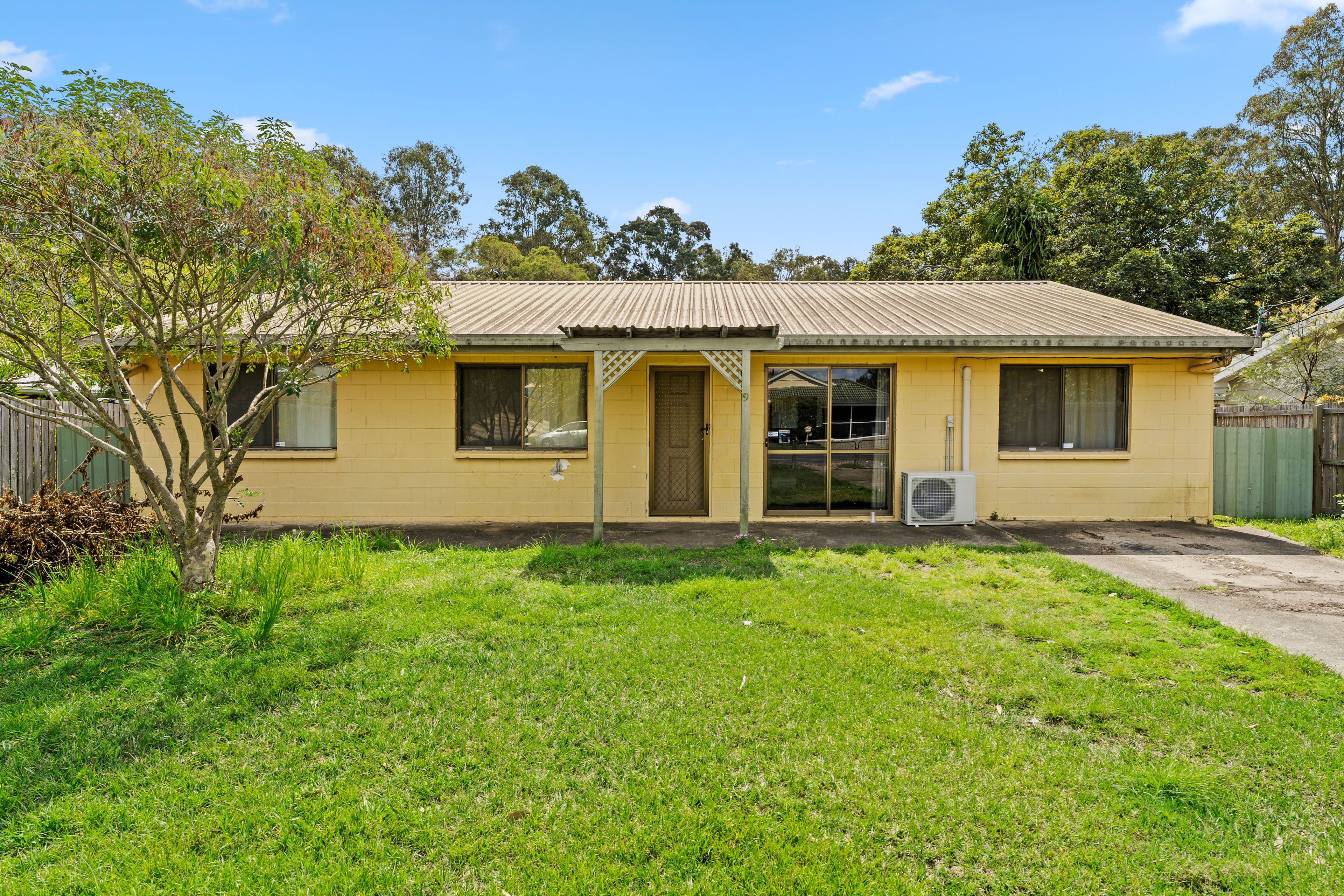 9 Short Street, Loganlea QLD 4131, Loganlea - Thumbnail 2