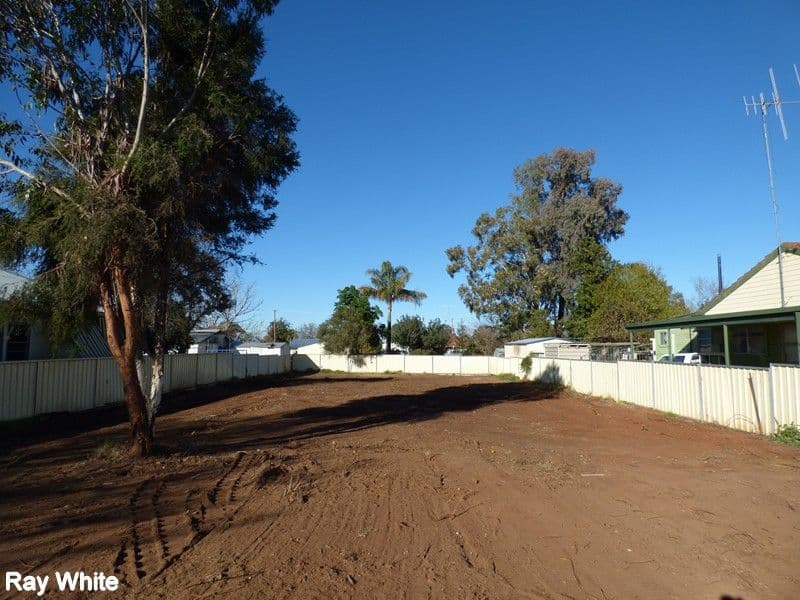 8 Woods Street, Forbes NSW 2871, Forbes - Thumbnail 2