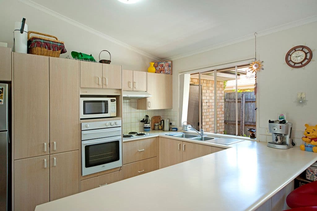 14 Whyalla Court, HELENSVALE QLD 4212, Helensvale - Thumbnail 4