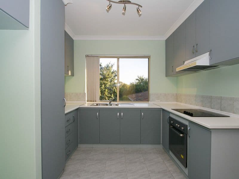 92 Gilbertson Road, KARDINYA WA 6163, Kardinya - Thumbnail 4
